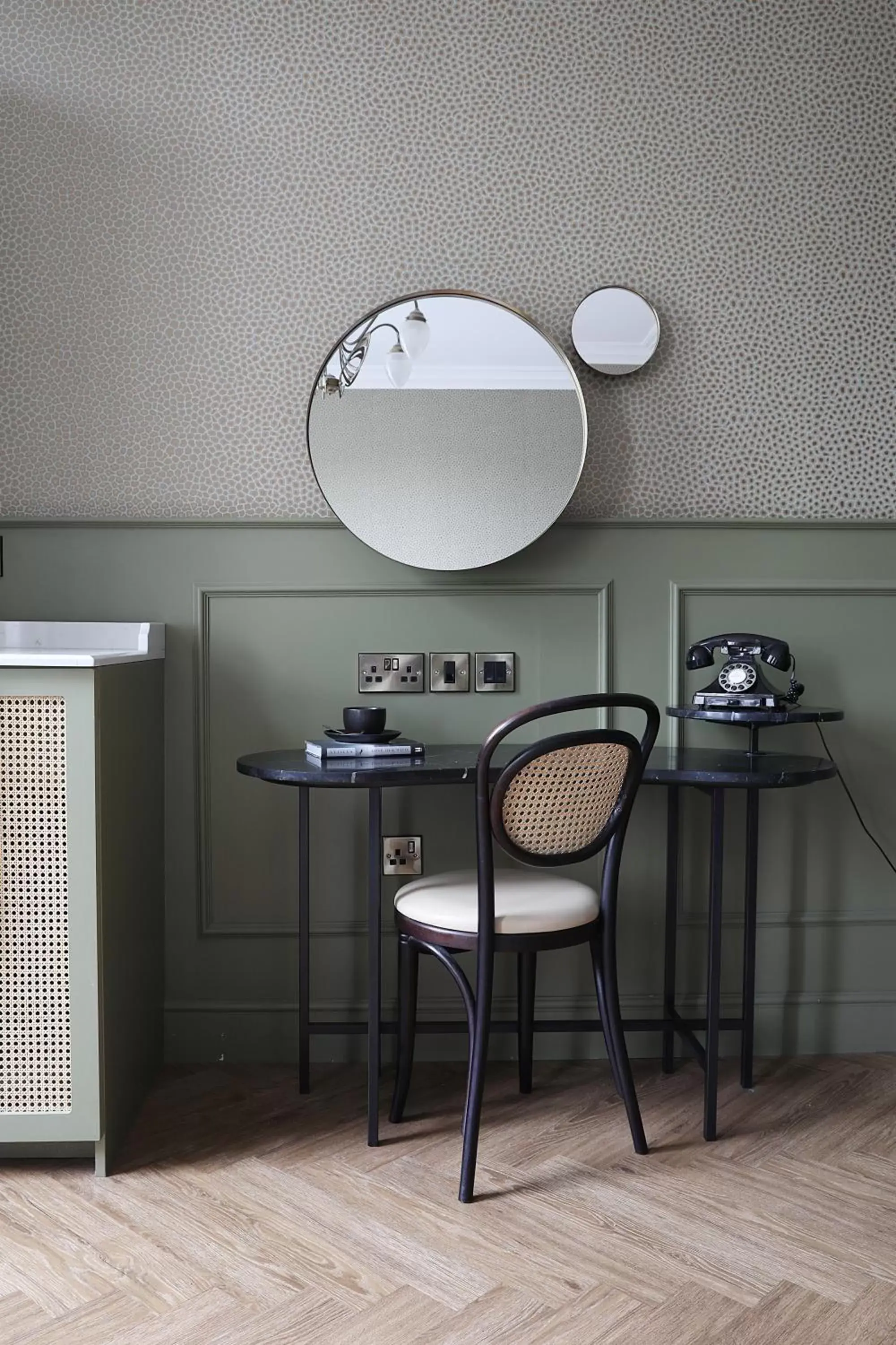 Seating area in Elmbank Hotel - Part of The Cairn Collection