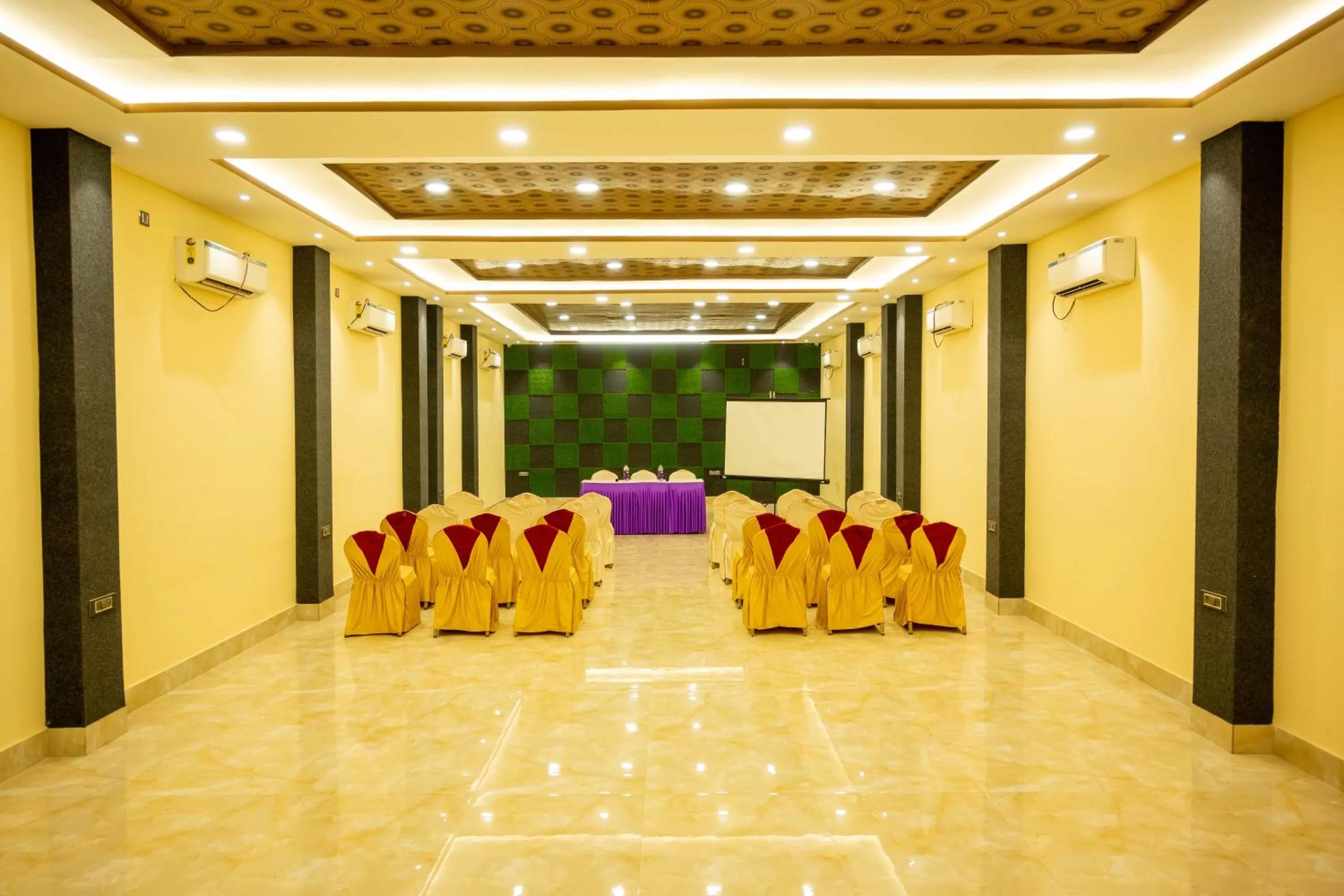 Banquet/Function facilities in Vinayak Bhavan By Vinayak Hotels