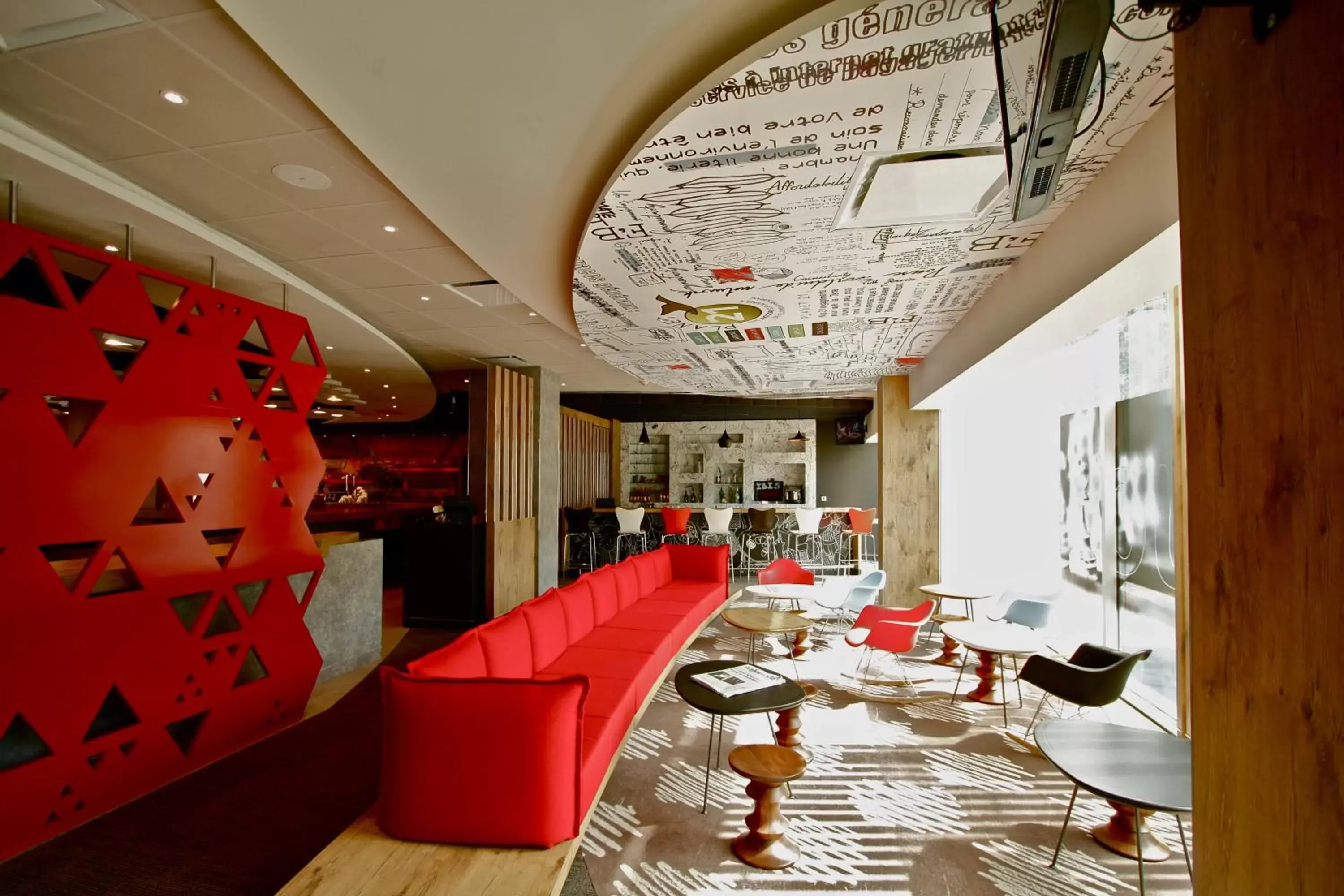 Communal lounge/ TV room, Restaurant/Places to Eat in Ibis Guadalajara Expo