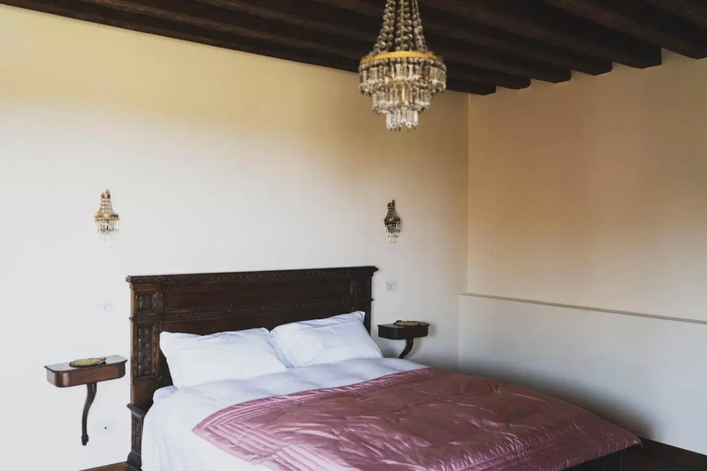 Bed in Villa Stecchini