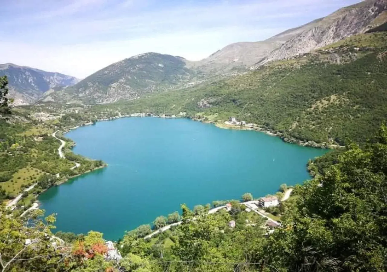 Fishing, Bird's-eye View in L' Esploratore