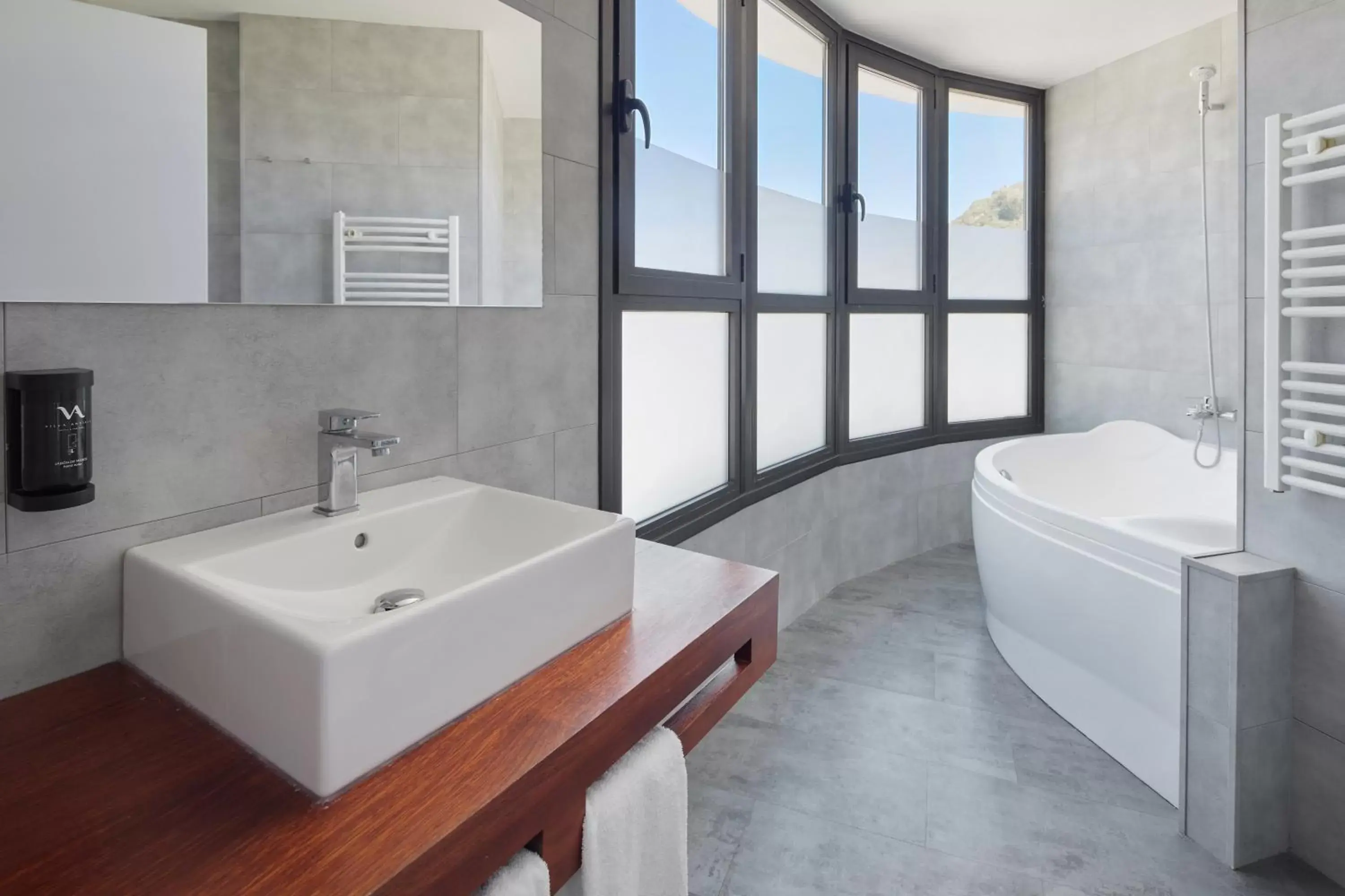 Bathroom in Hotel & Thalasso Villa Antilla - Habitaciones con Terraza - Thalasso incluida