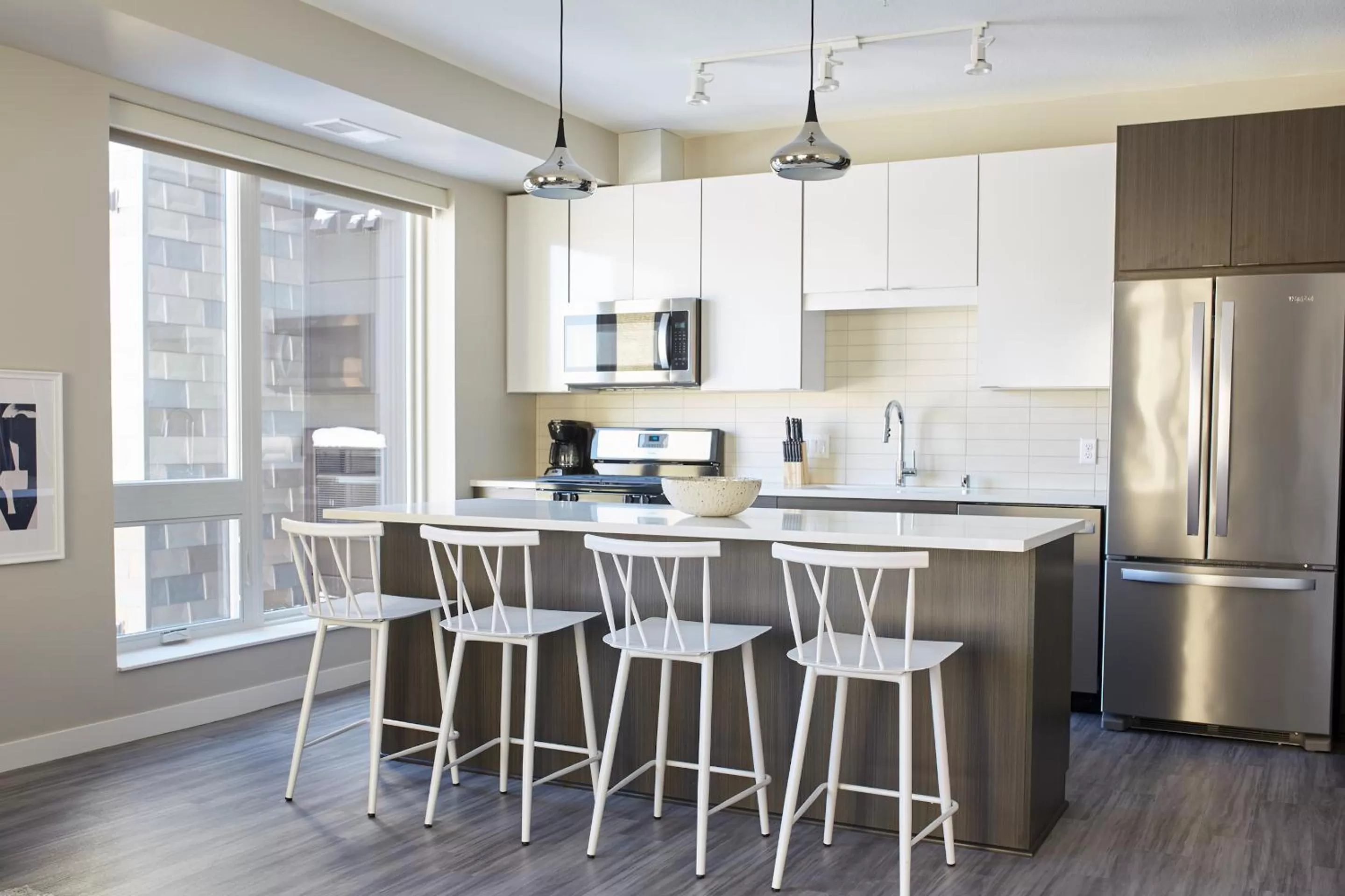 Living room, Kitchen/Kitchenette in Sonder at East End