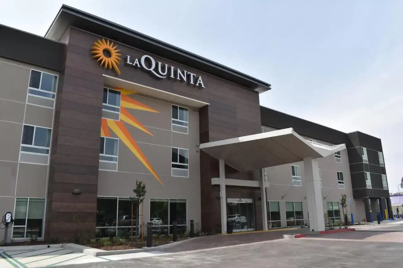 Property Building in La Quinta Inn & Suites by Wyndham San Bernardino