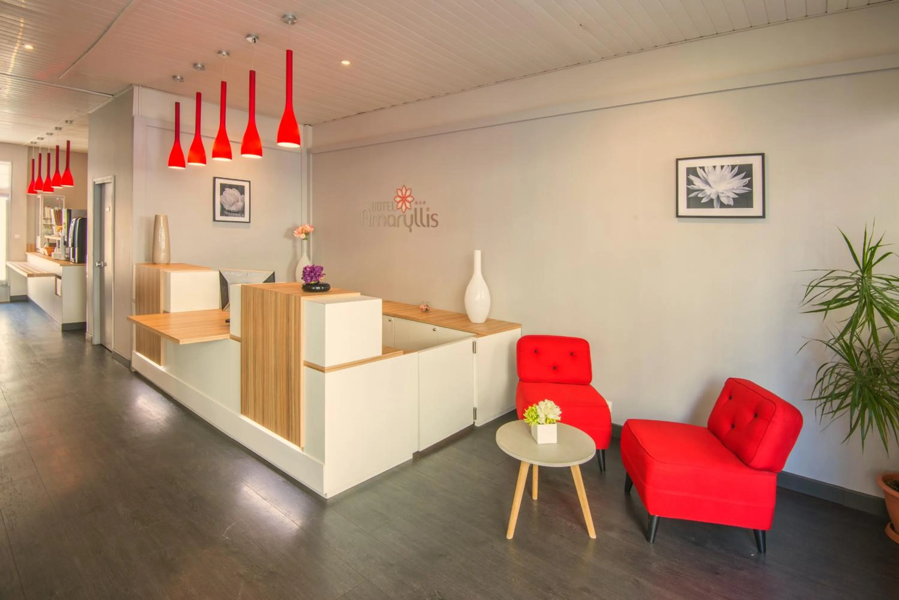 Facade/entrance in Hôtel Amaryllis