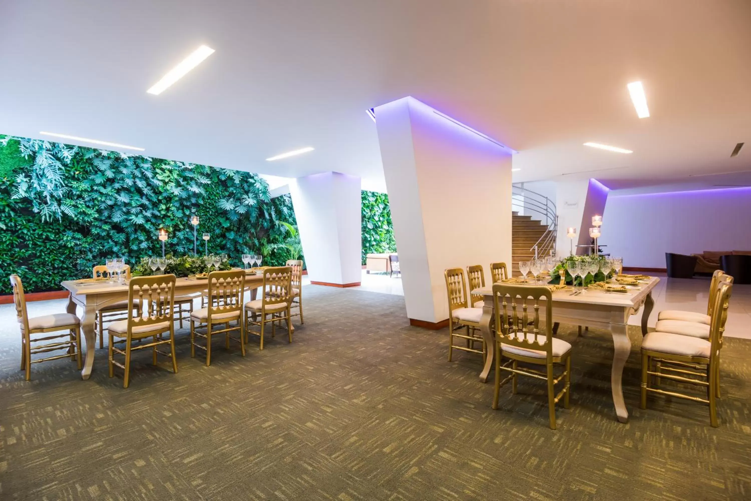 Lounge or bar, Restaurant/Places to Eat in Cosmos 100 Hotel & Centro de Convenciones - Hoteles Cosmos