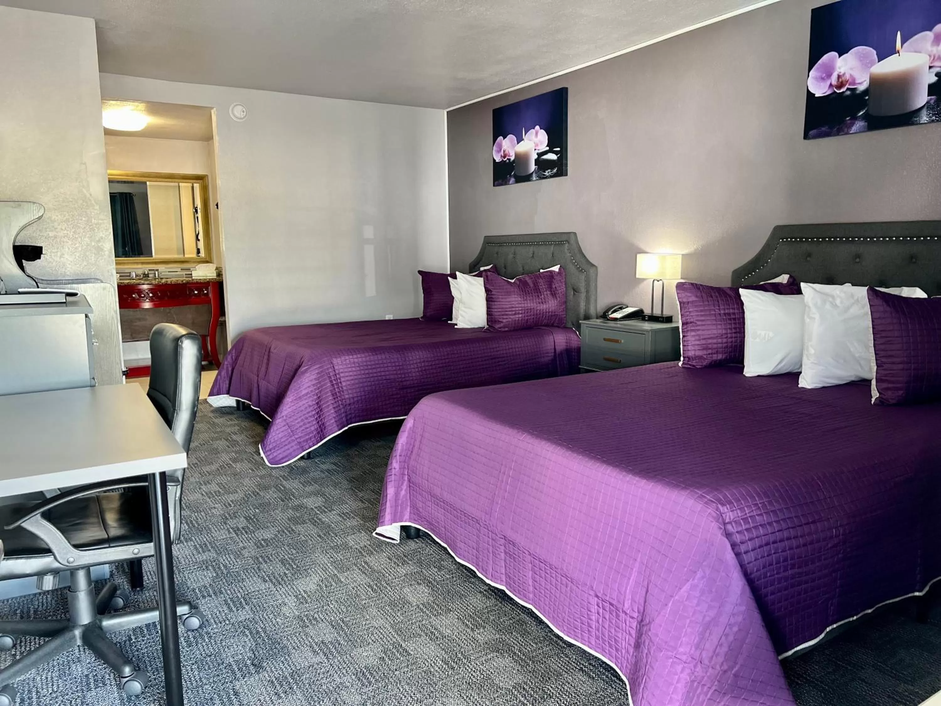 Bedroom, Bed in R Nite Star Inn and Suites -Home of the Cowboys & Rangers