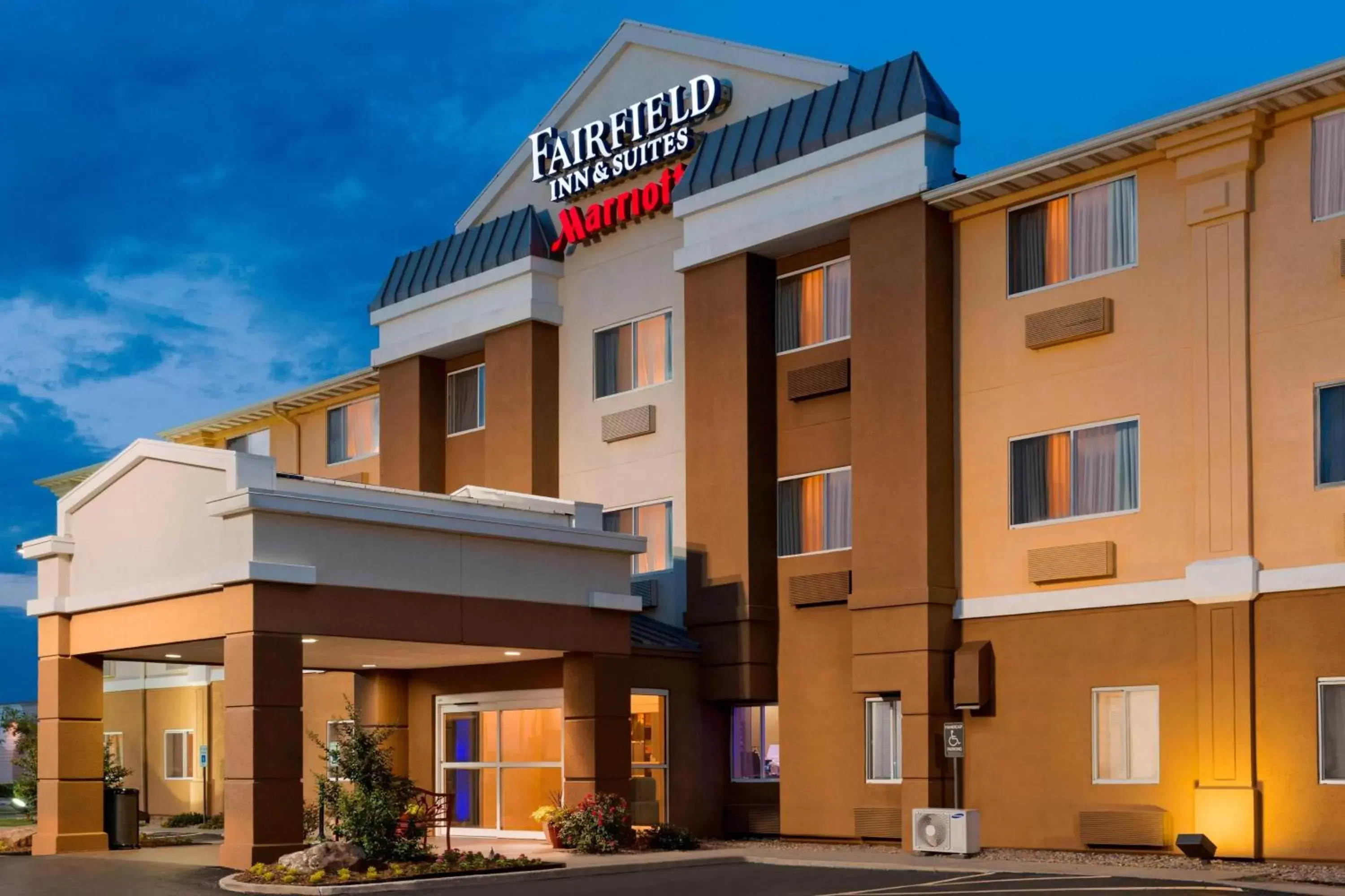 Property Building in Fairfield Inn & Suites Oklahoma City Quail Springs/South Edmond