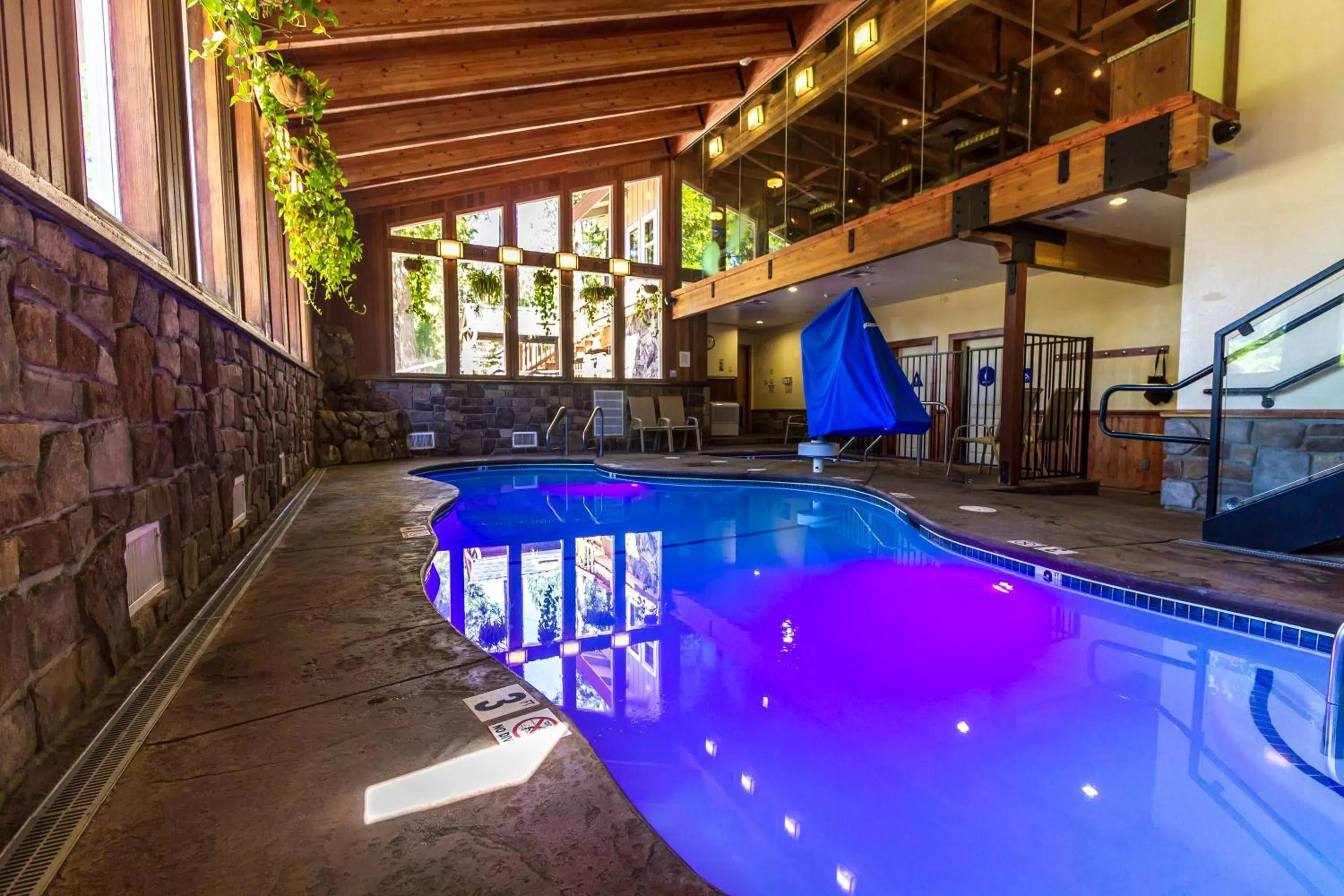 Swimming pool in Mountain Retreat Resort