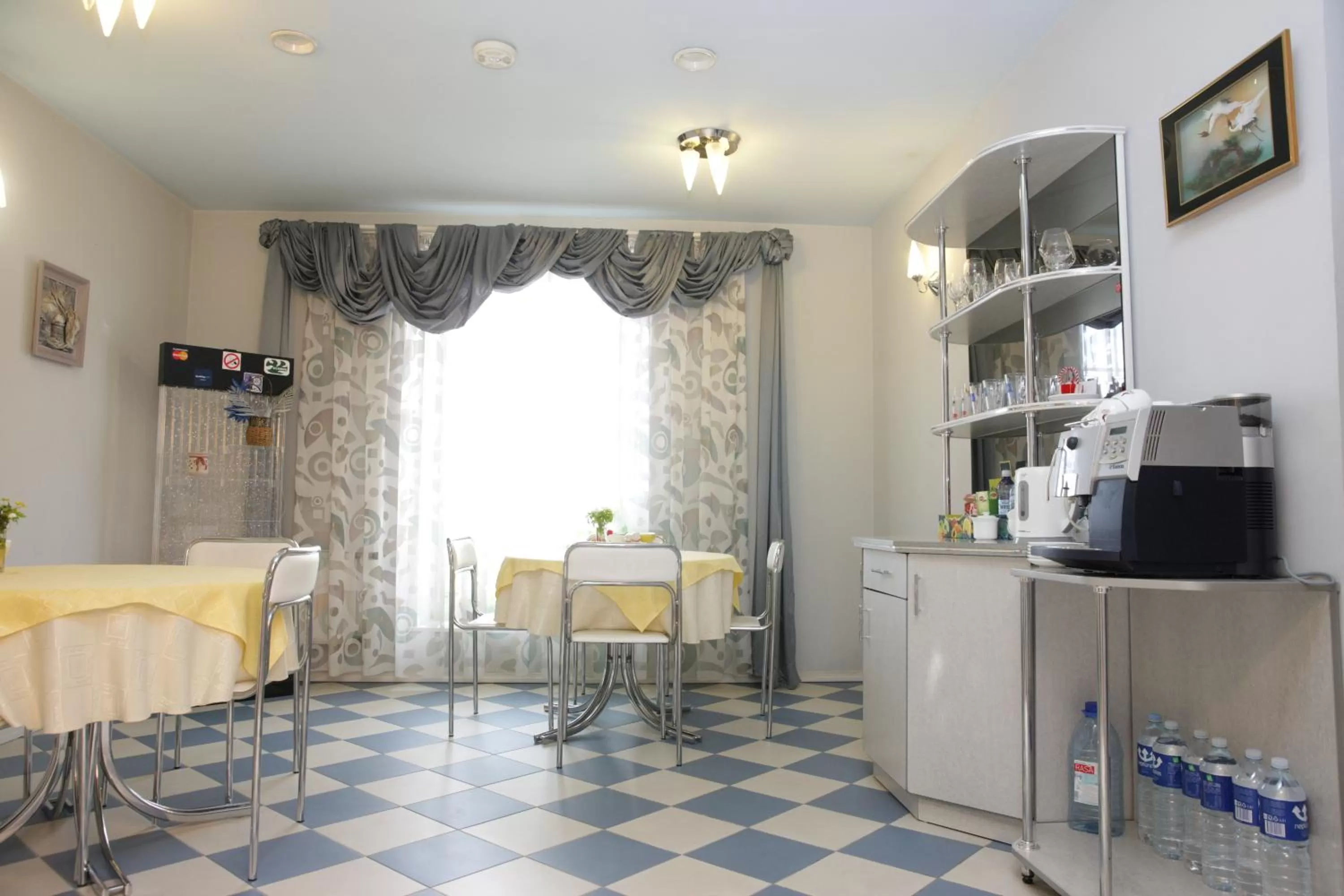 Property building, Restaurant/Places to Eat in Guest House Linas