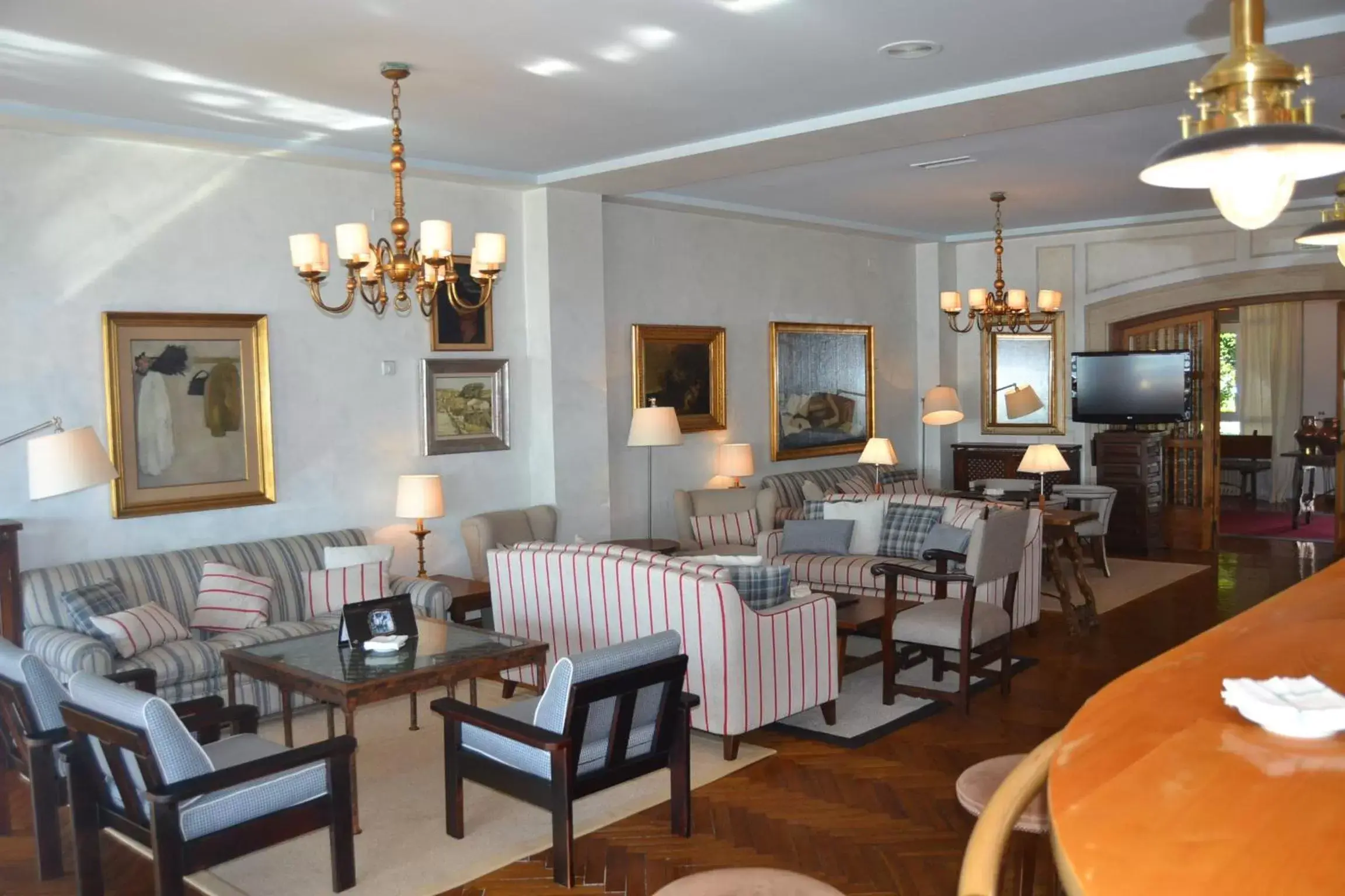 Lounge or bar, Restaurant/Places to Eat in Parador de Ribadeo