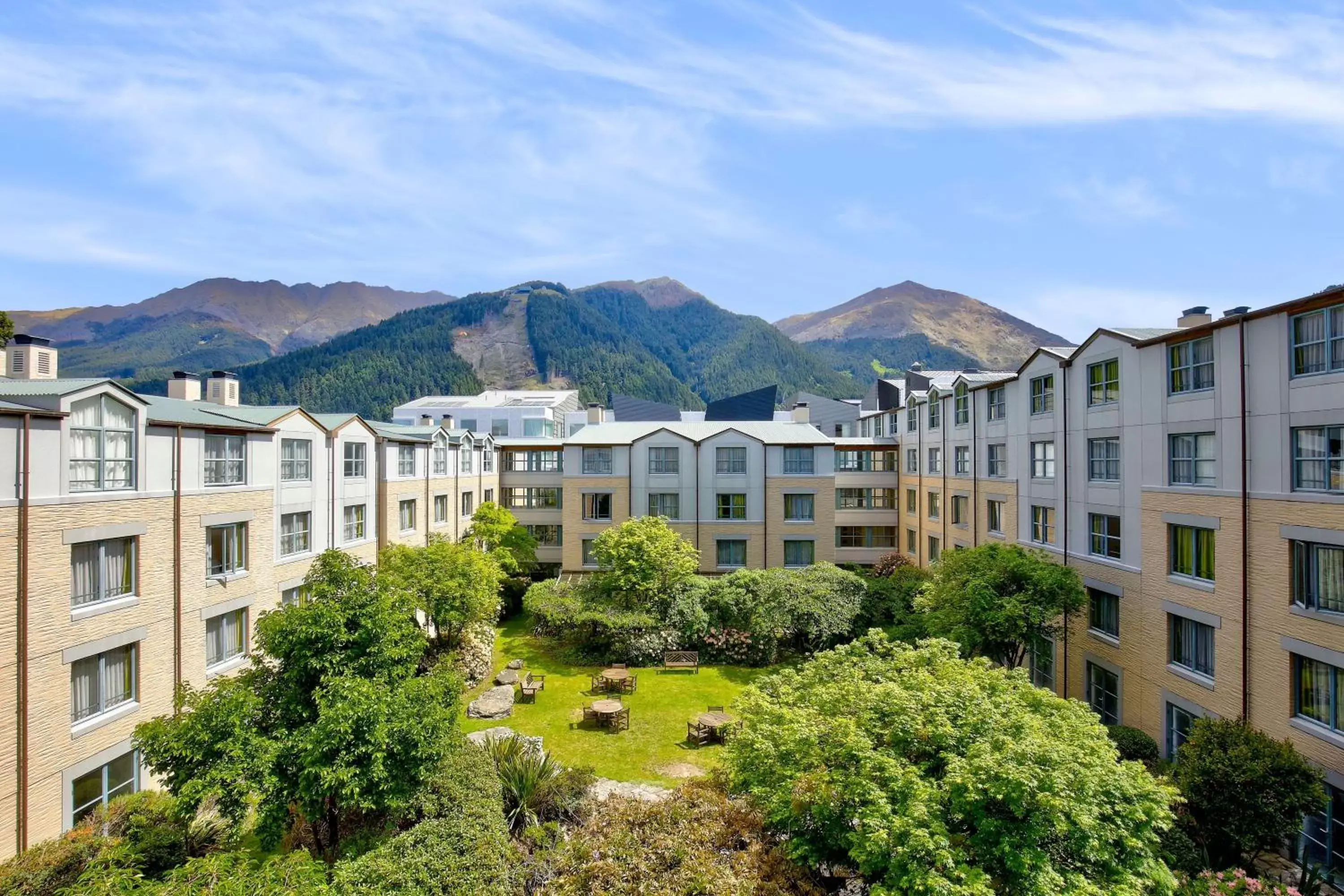 Garden in Millennium Hotel Queenstown