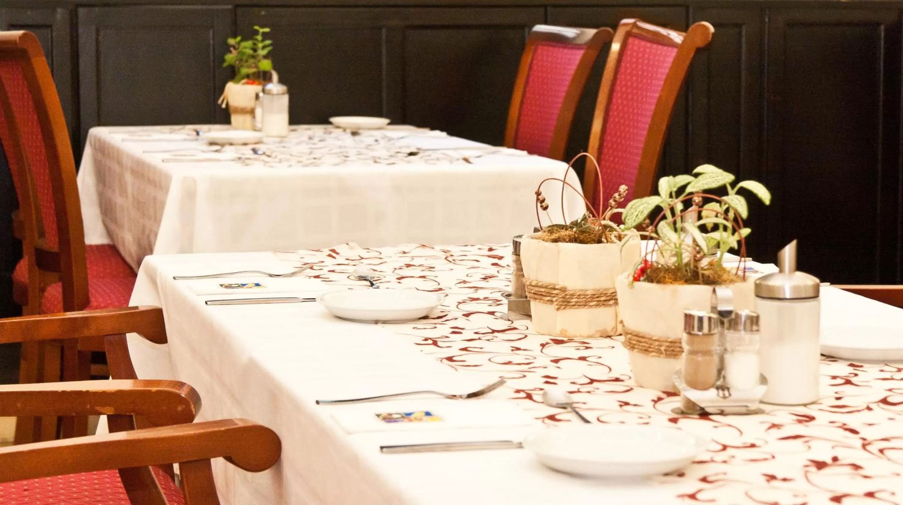 Restaurant/places to eat in Hotel Klastrom