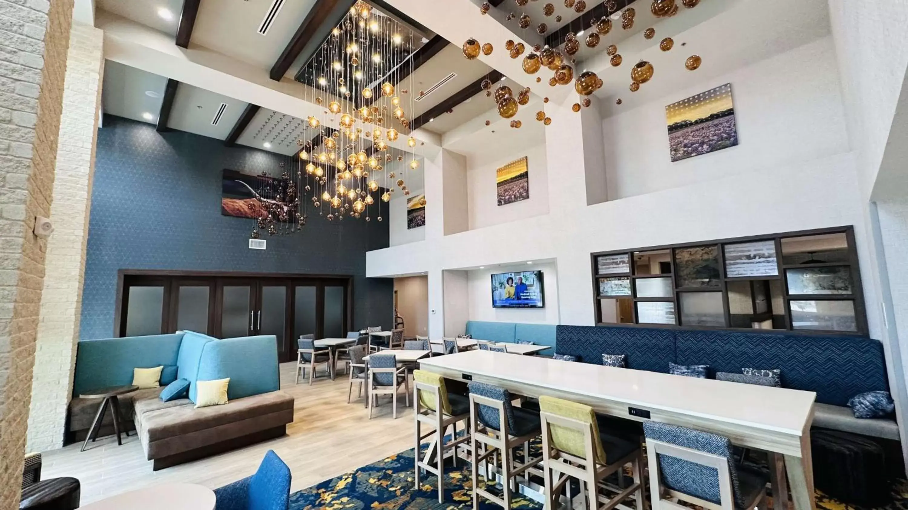 Lobby or reception, Lounge/Bar in Hampton Inn & Suites Weatherford, Tx