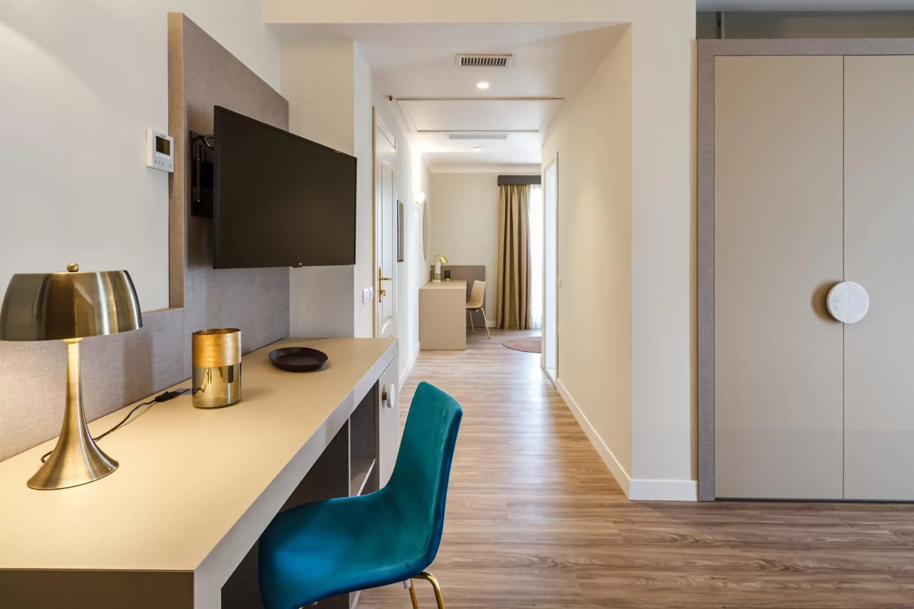 Bedroom in Seawater Hotel Bio & Beauty Spa Bedroom in Seawater Hotel Bio & Beauty Spa