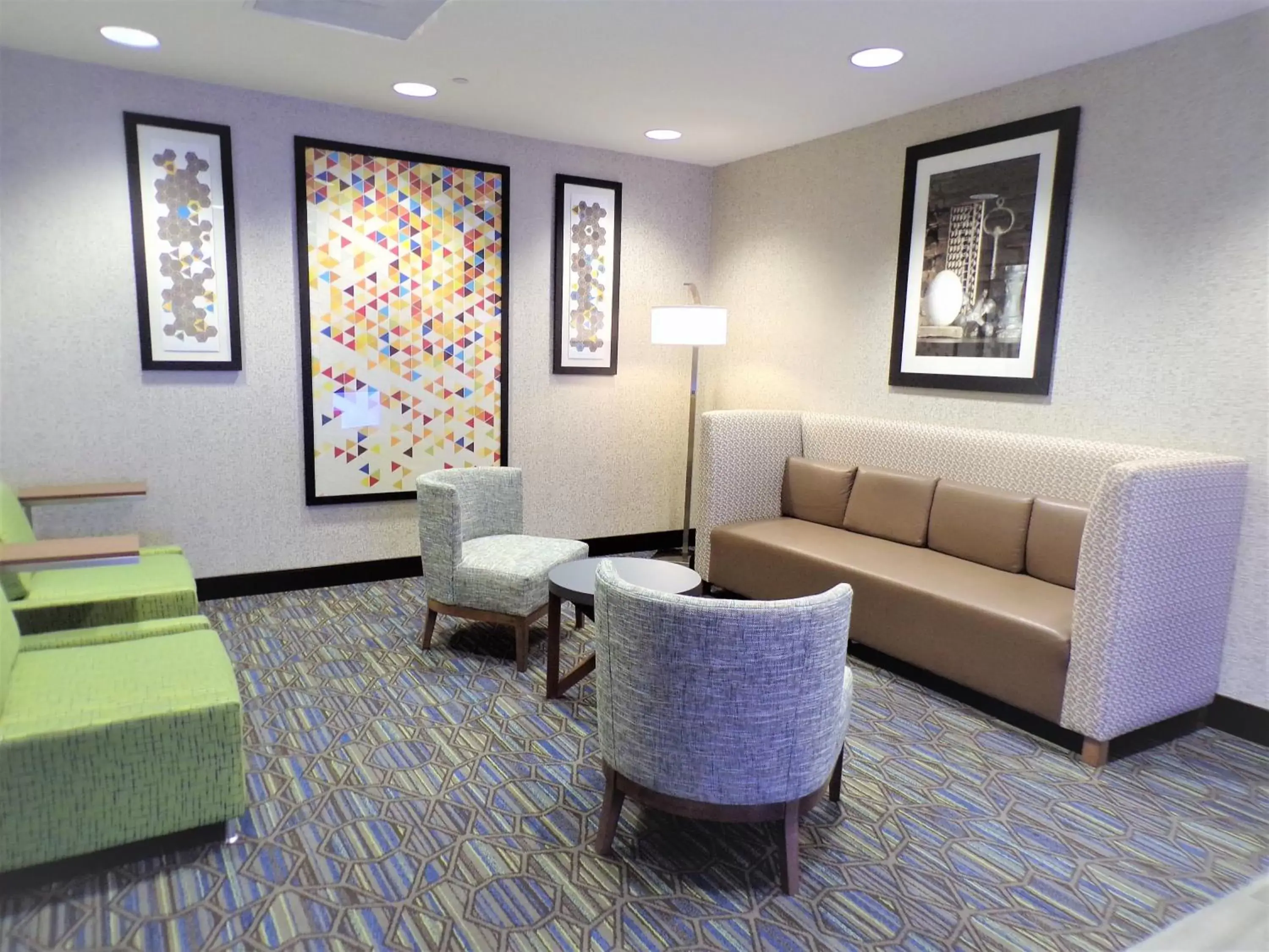 Property building, Seating Area in Holiday Inn Express Hotel & Suites Largo-Clearwater, an IHG Hotel
