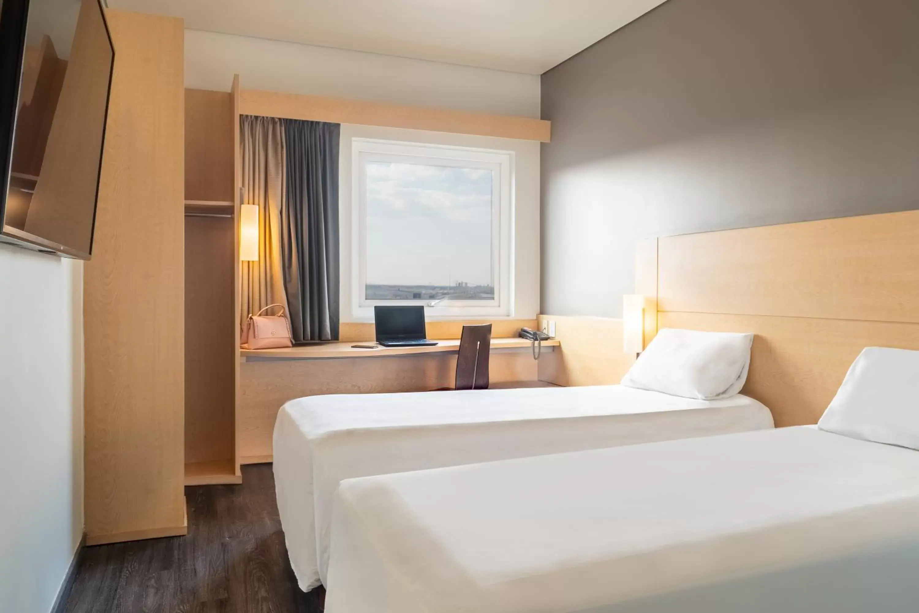 Bed in Ibis Chihuahua Bed in Ibis Chihuahua