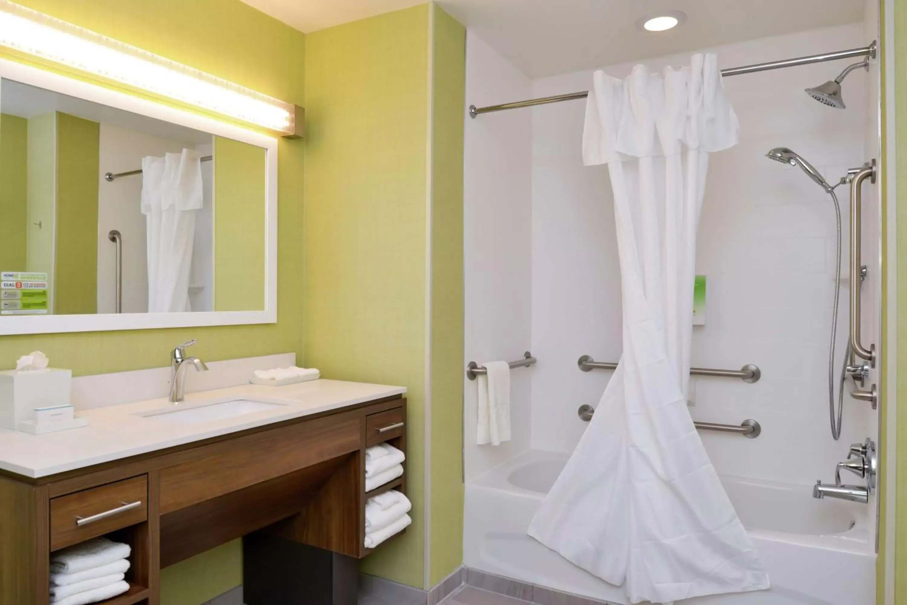 Bathroom in Home2 Suites By Hilton Merrillville