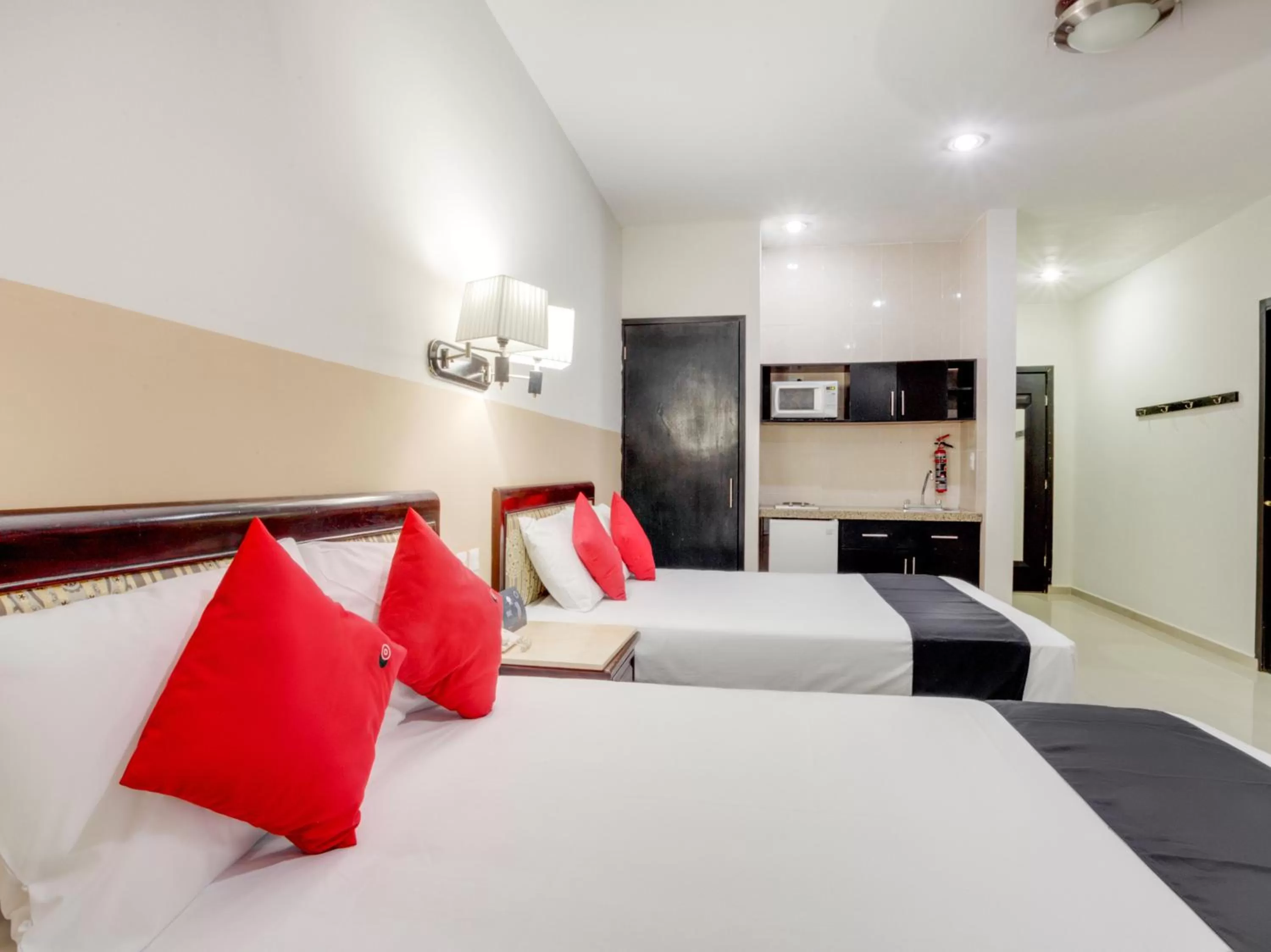 Bedroom, Bed in Hotel Siglo 21 Merida