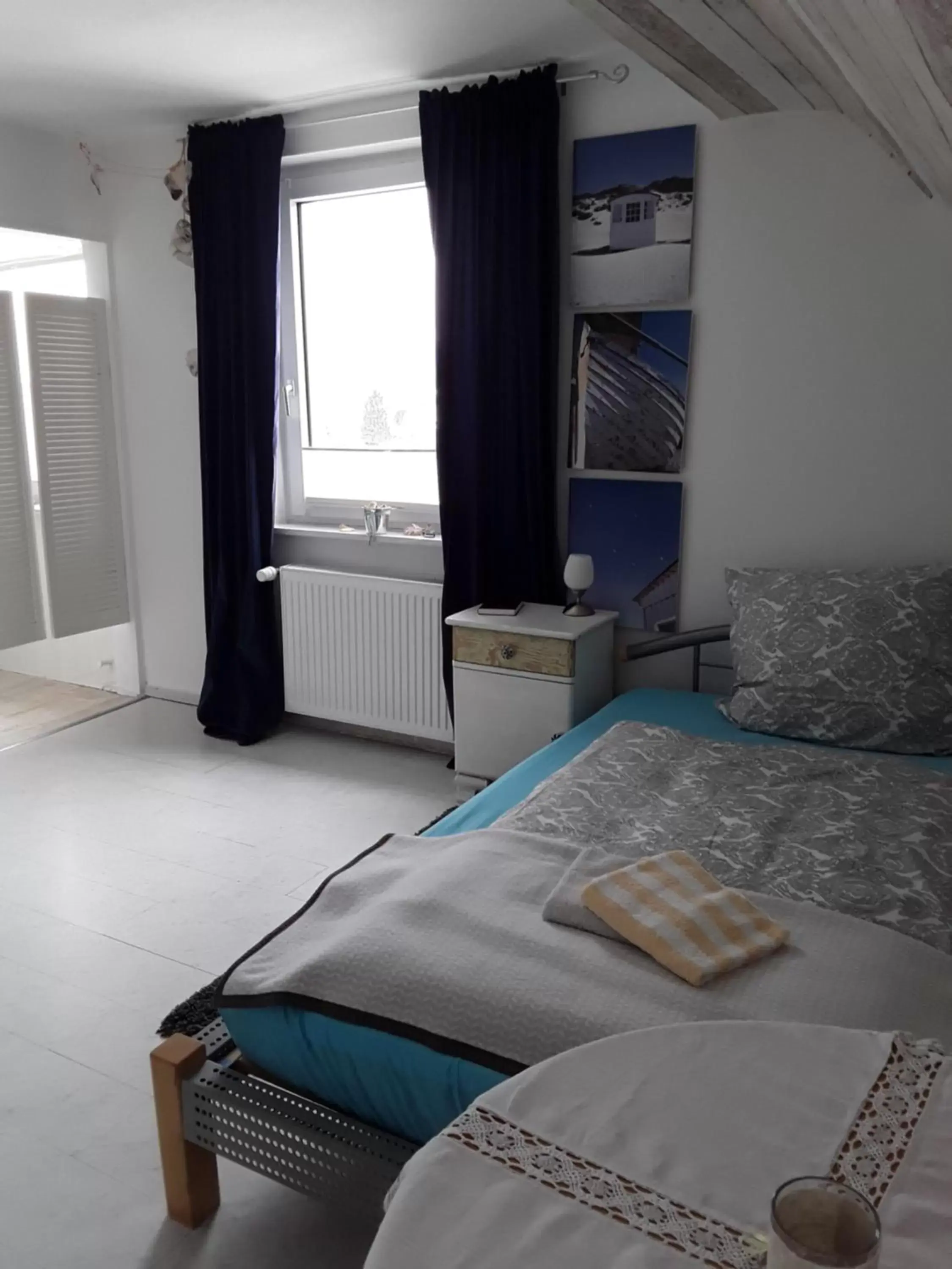 Deluxe Double Room (2 Adults + 1 Child) - single occupancy in Villa Jani b&b Deluxe Double Room (2 Adults + 1 Child) - single occupancy in Villa Jani b&b