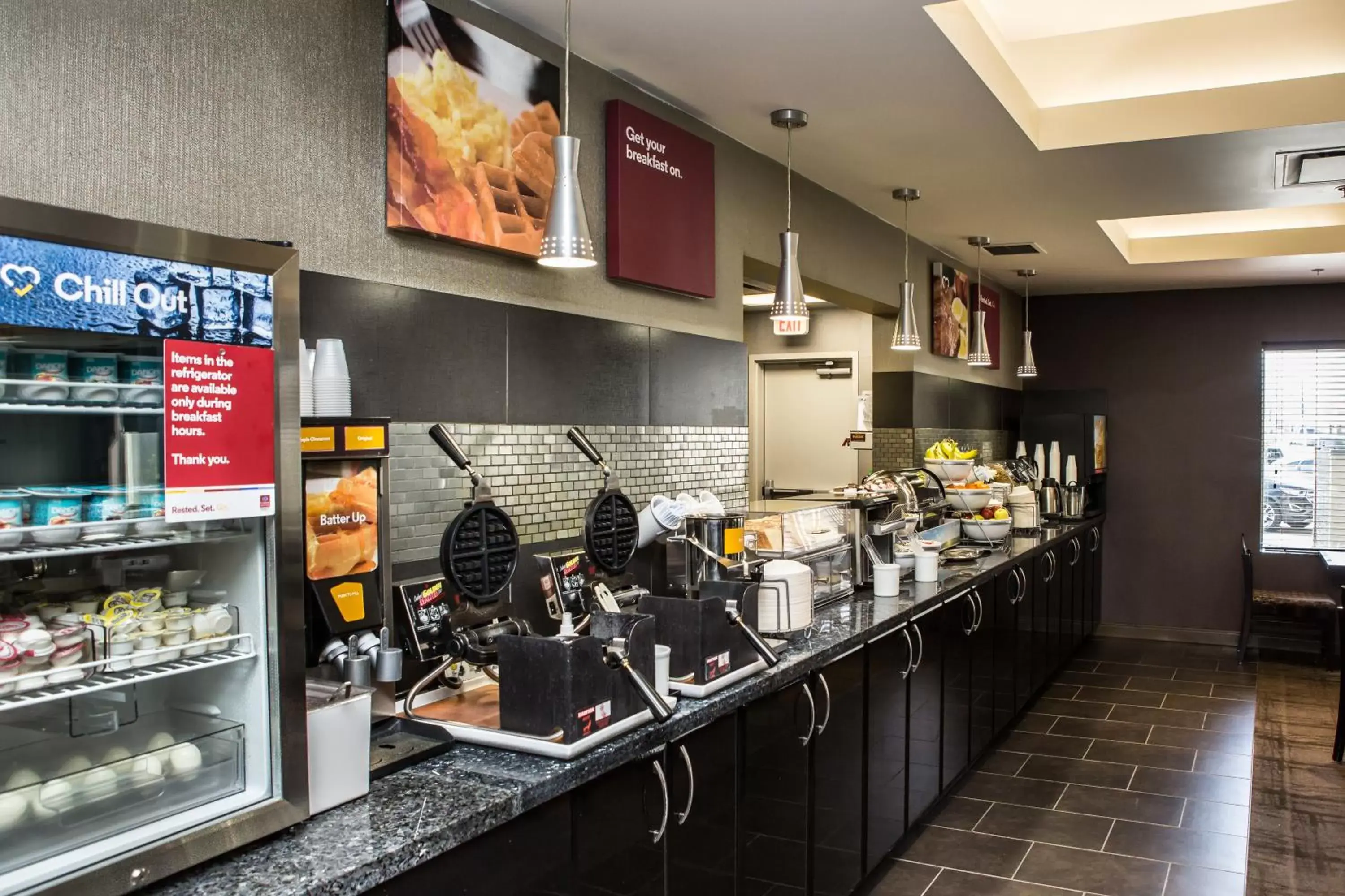 Food and drinks, Restaurant/Places to Eat in Comfort Suites Kelowna