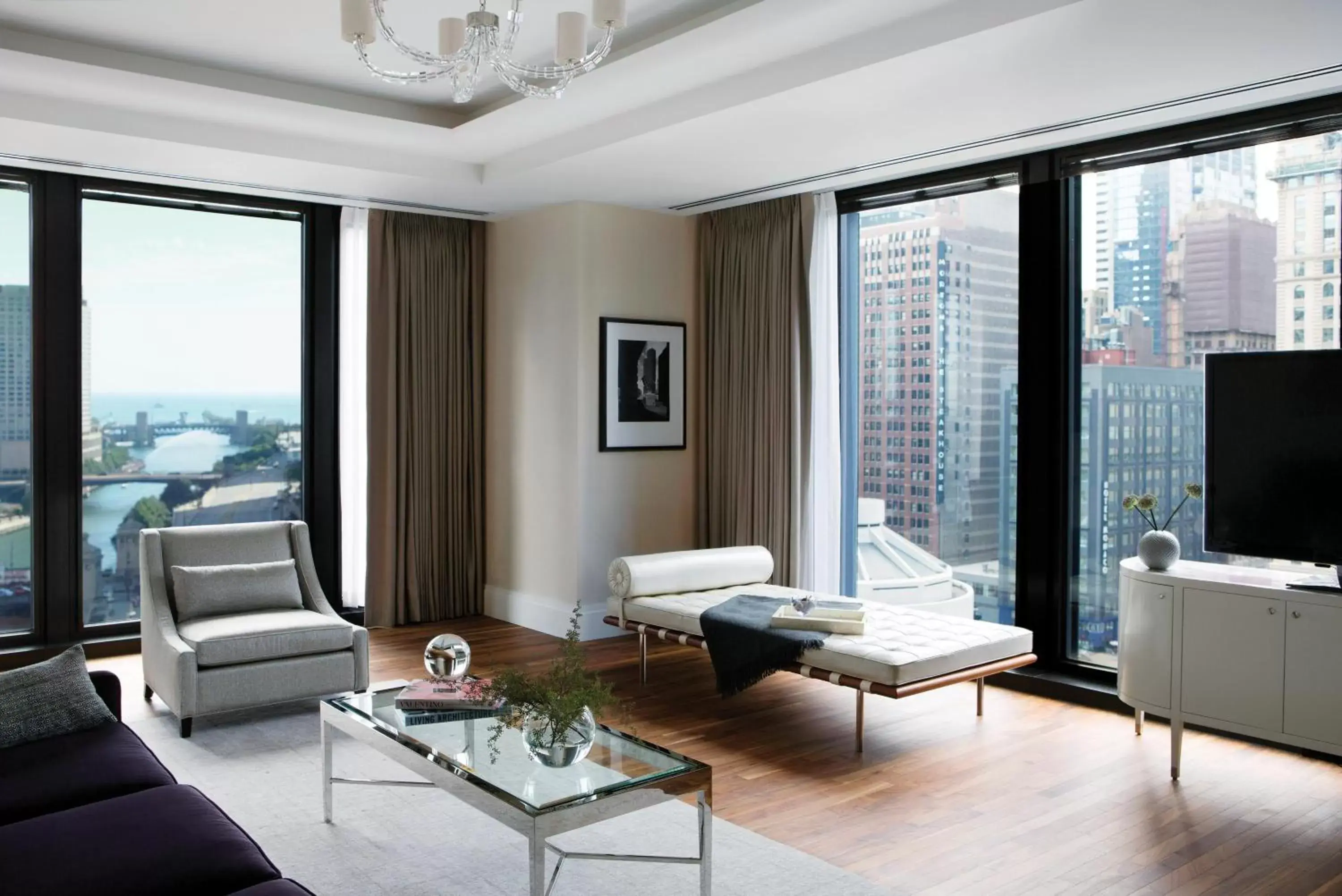 Living room, Seating Area in The Langham Chicago