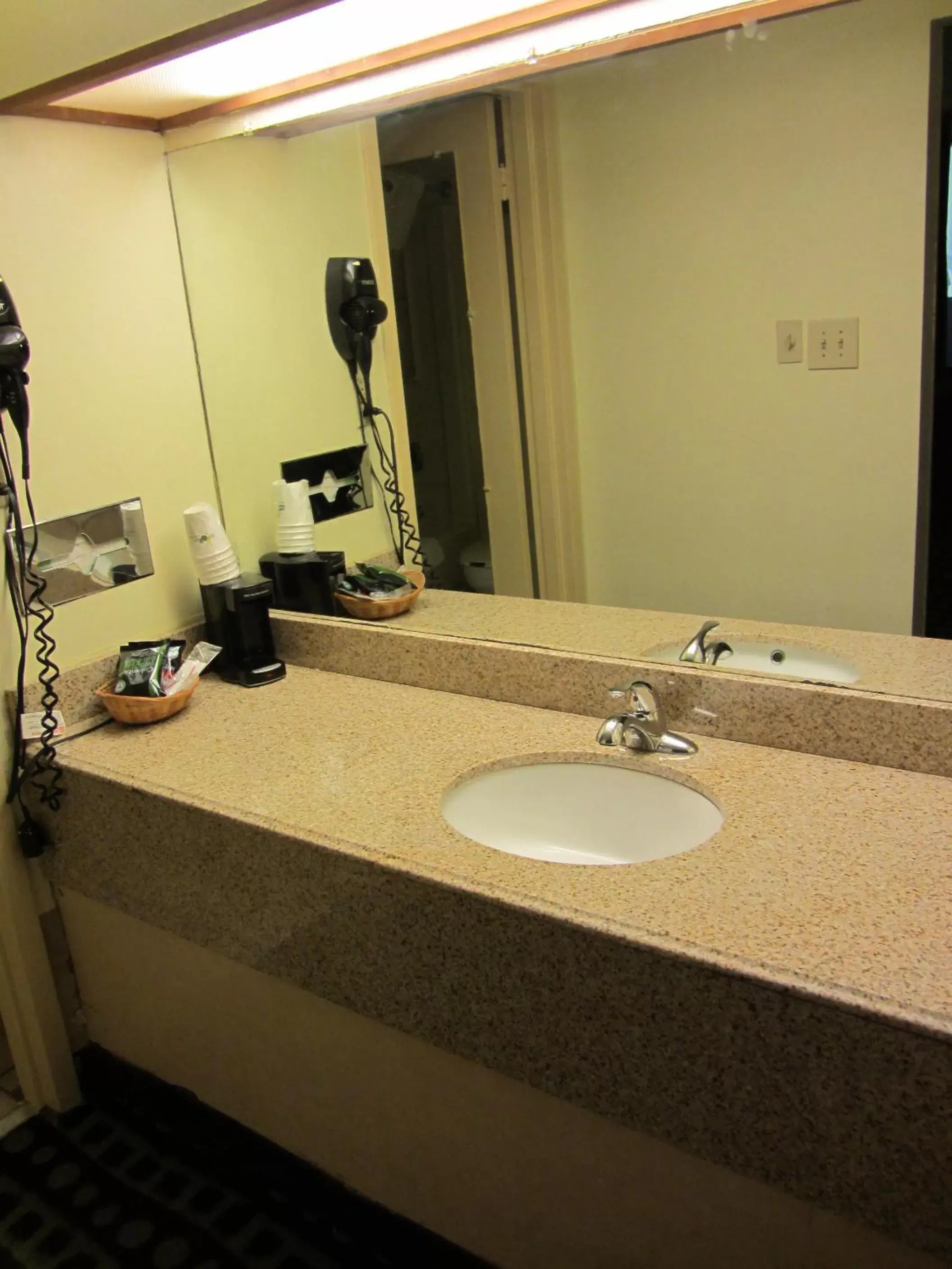 Bathroom in Days Inn by Wyndham Midland