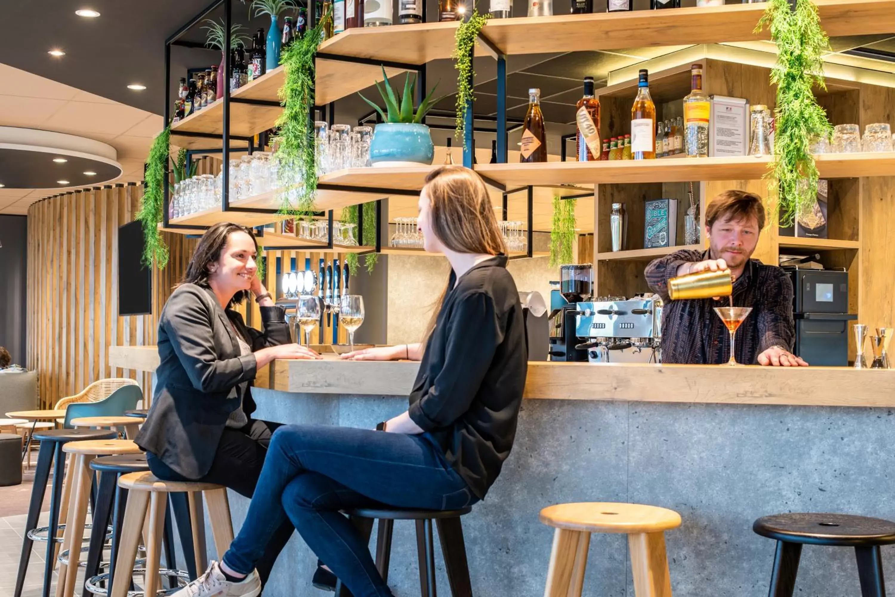 Lounge or bar in ibis Gonesse Le Bourget Lounge or bar in ibis Gonesse Le Bourget