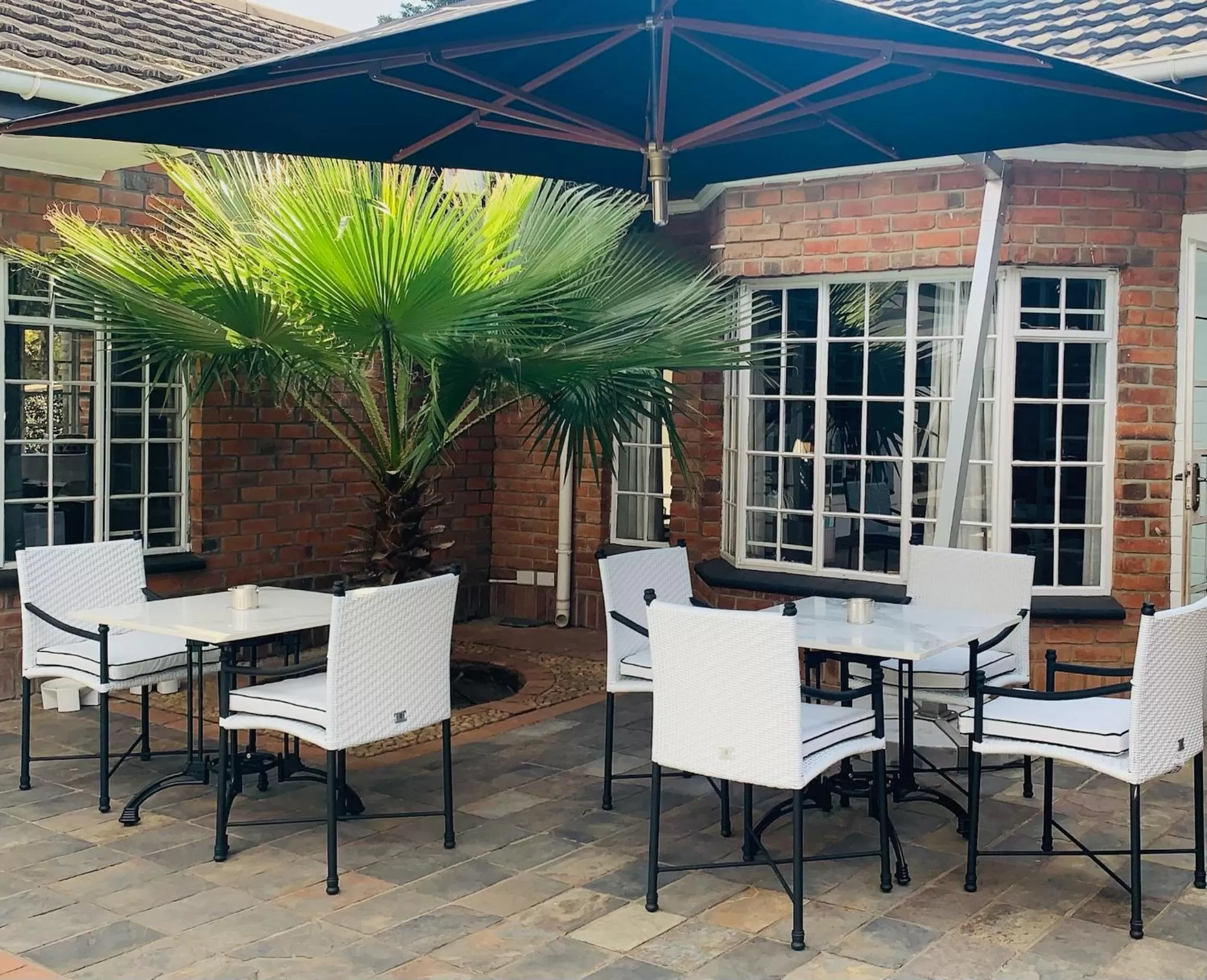 Restaurant/Places to Eat in The Leslie - Bed & Breakfast