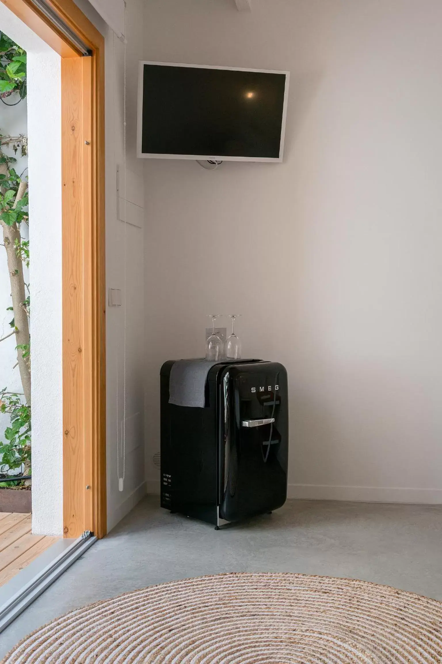 hair dresser, TV/Entertainment Center in Sodium Boutique Hotel