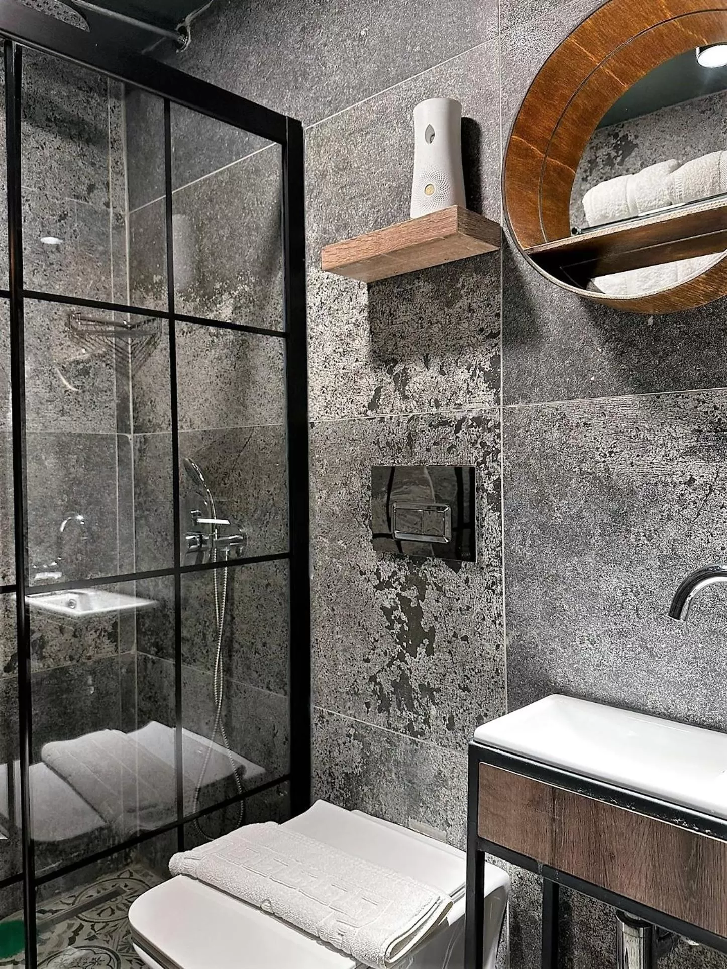 Shower in Sunset Hotel Marmaris