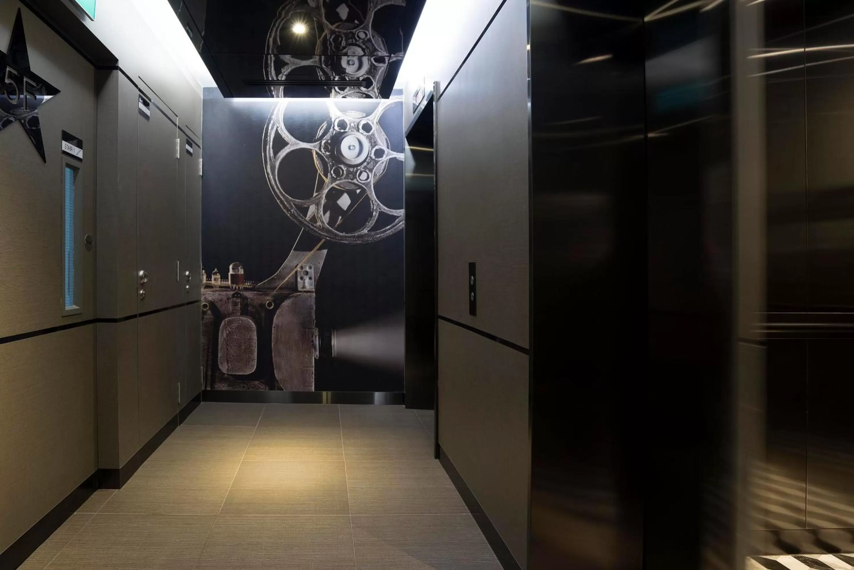 Decorative detail in Hotel 81 Premier Hollywood