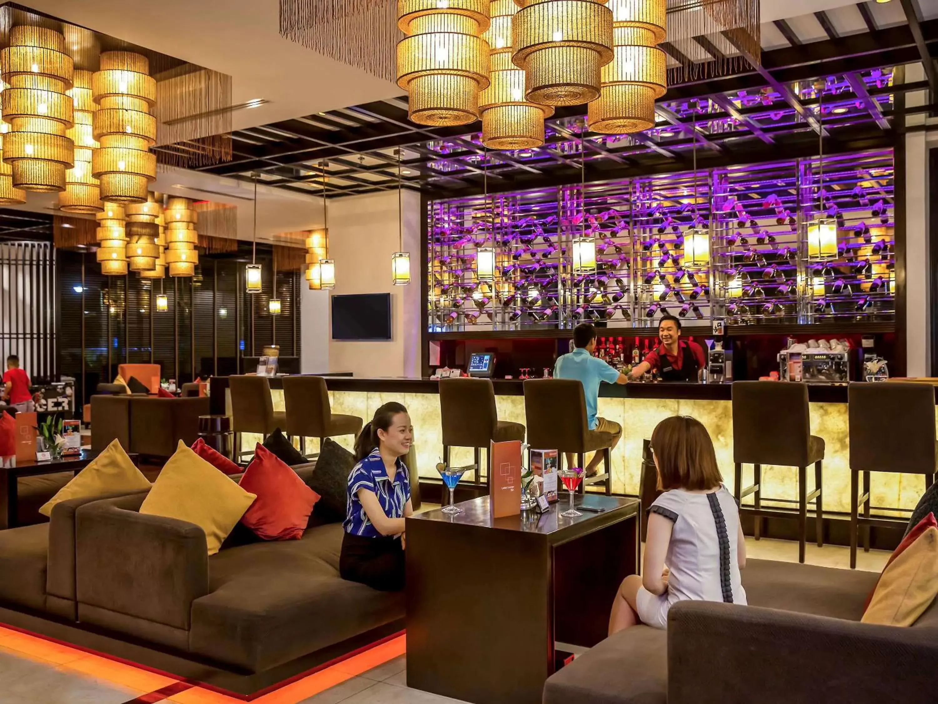 Lounge or bar, Restaurant/Places to Eat in Novotel Ha Long Bay Hotel