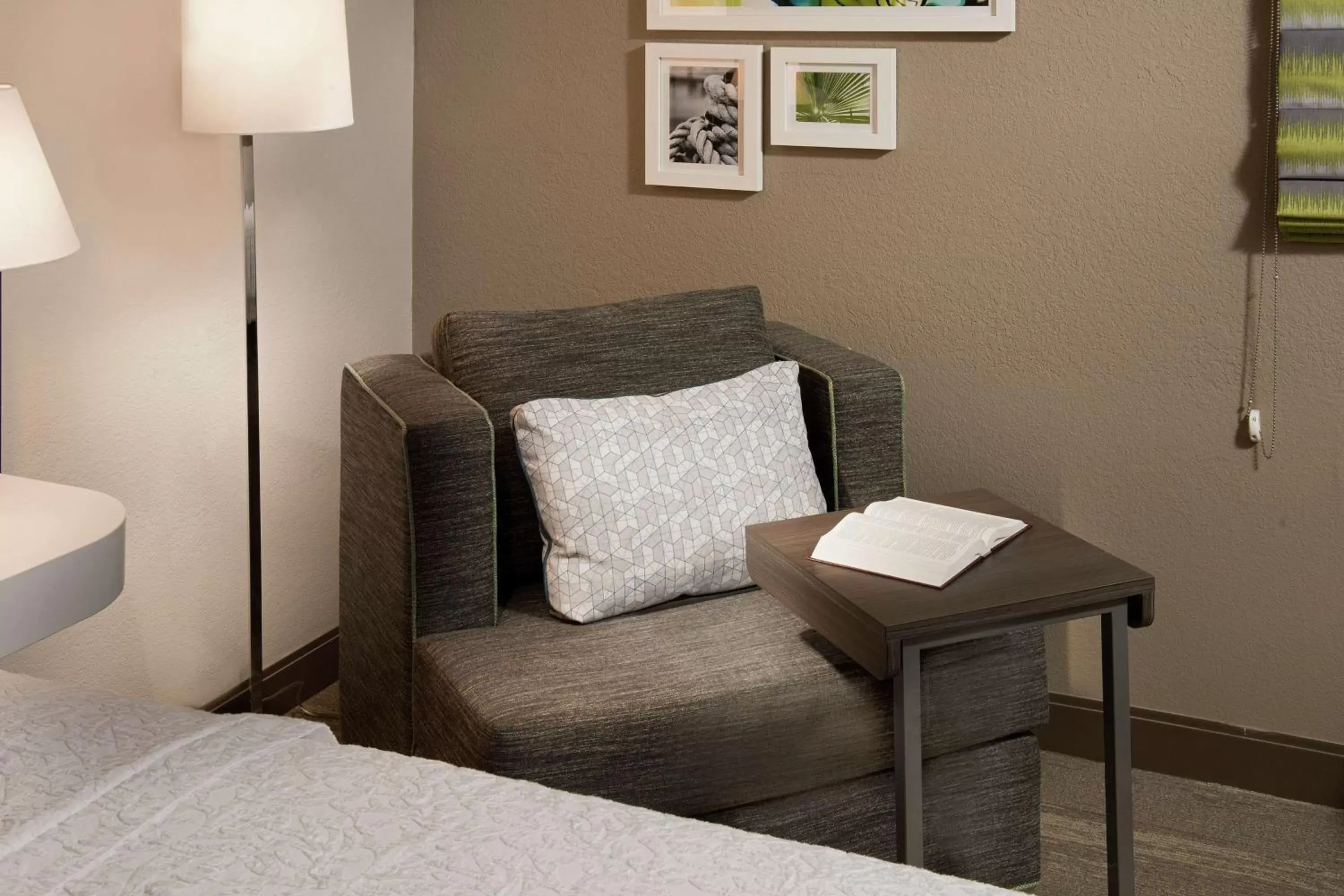 King Mobility/Hearing Accessible Room in Hampton Inn Hilton Head King Mobility/Hearing Accessible Room in Hampton Inn Hilton Head