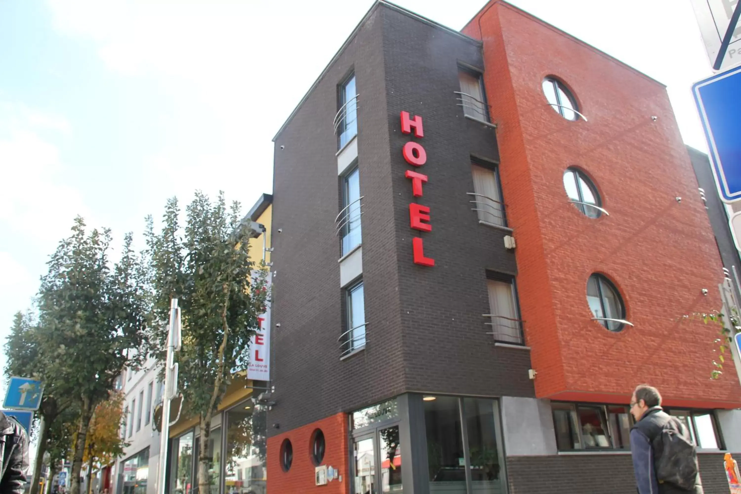 Facade/entrance, Property Building in Hotel La Louve