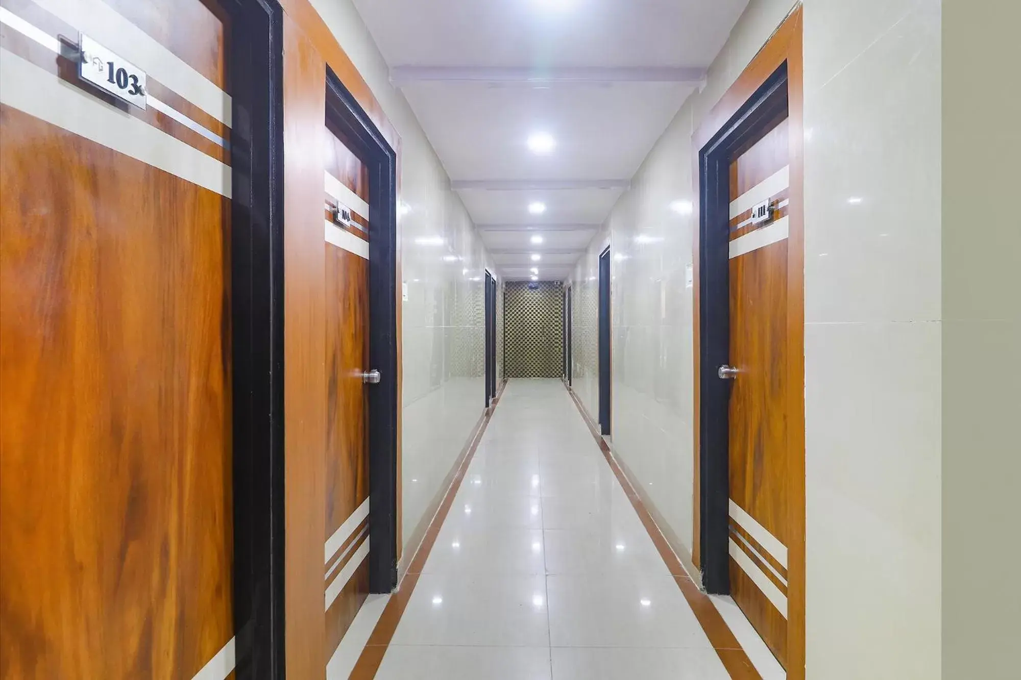 Lobby or reception in FabHotel Fortune Grand - Nr Lakdikapul Metro Station Lobby or reception in FabHotel Fortune Grand - Nr Lakdikapul Metro Station