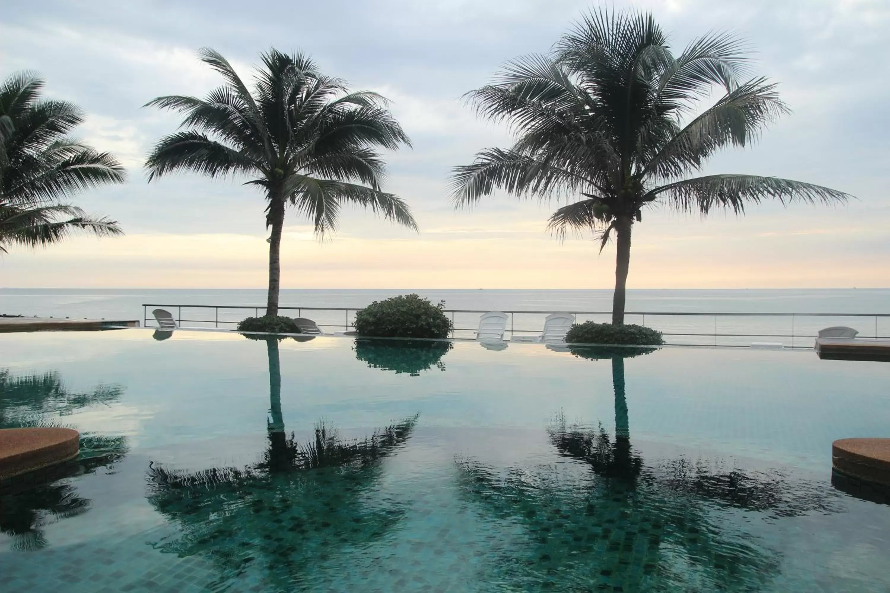 Pool view in Koh Chang Grandview Resort