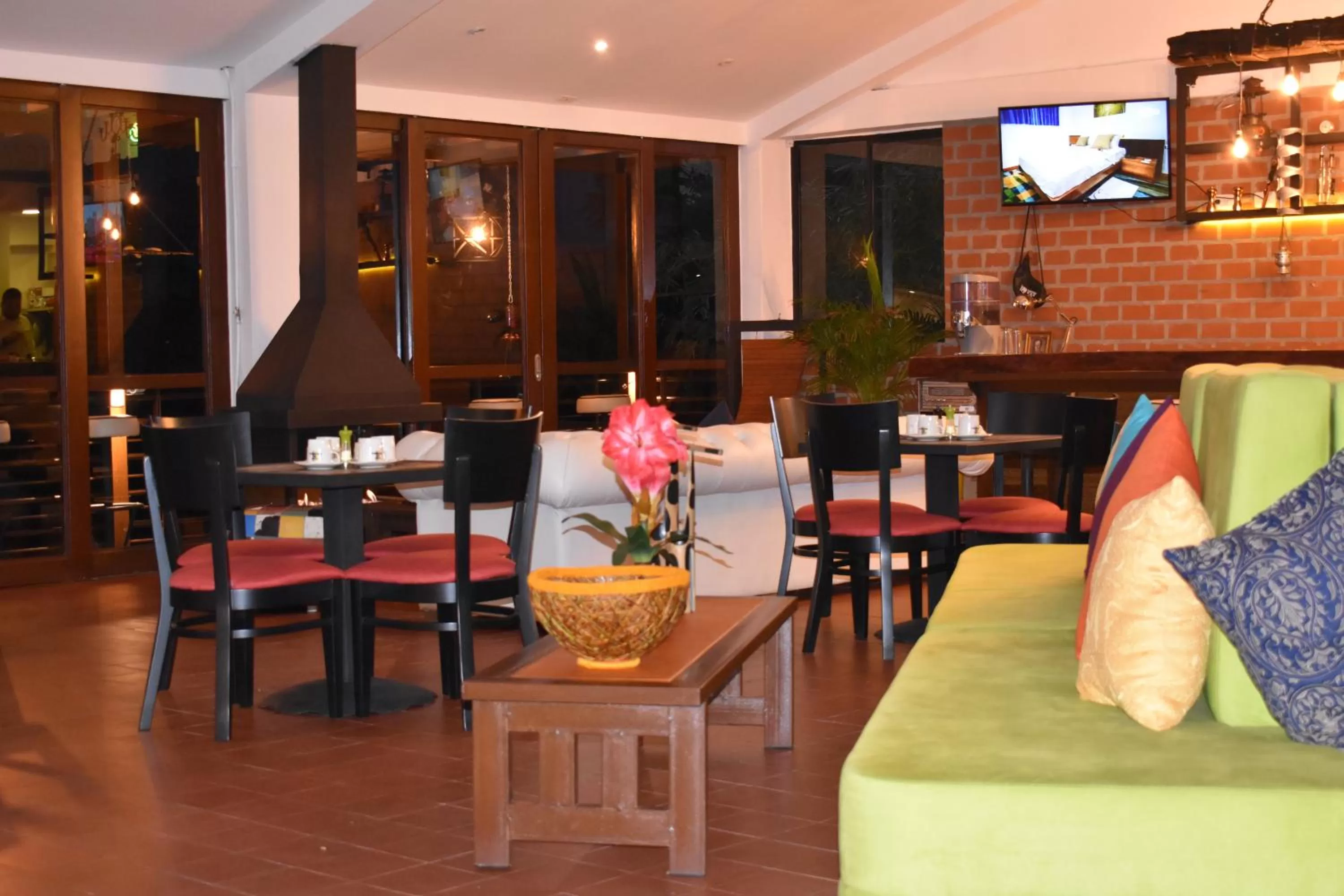 Dining area, Restaurant/Places to Eat in Hotel Bambu Inn