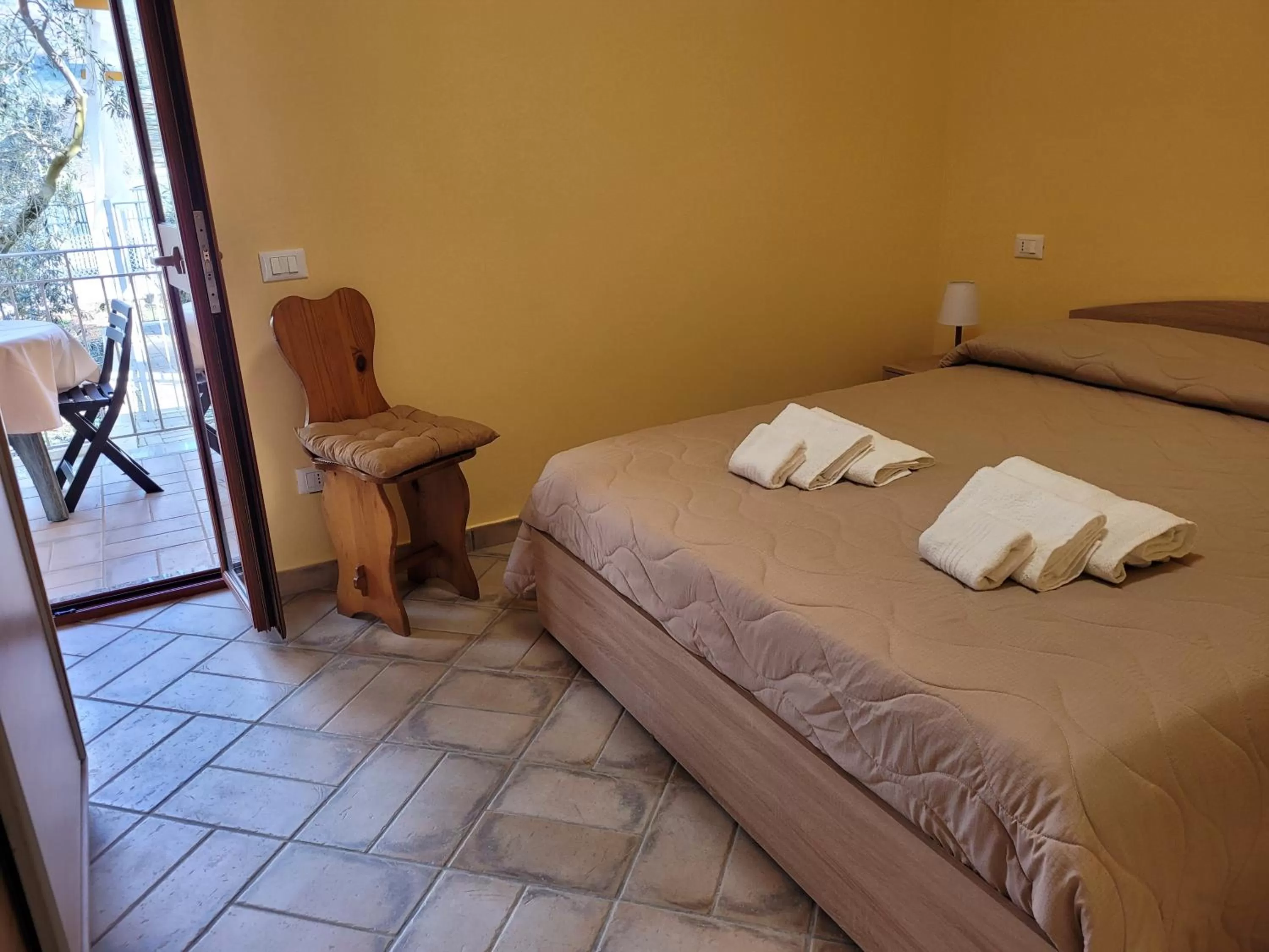 Alloggio turistico Magnifico Alessandro Valle Bernardo 04025 Lenola nei pressi di Fondi LT