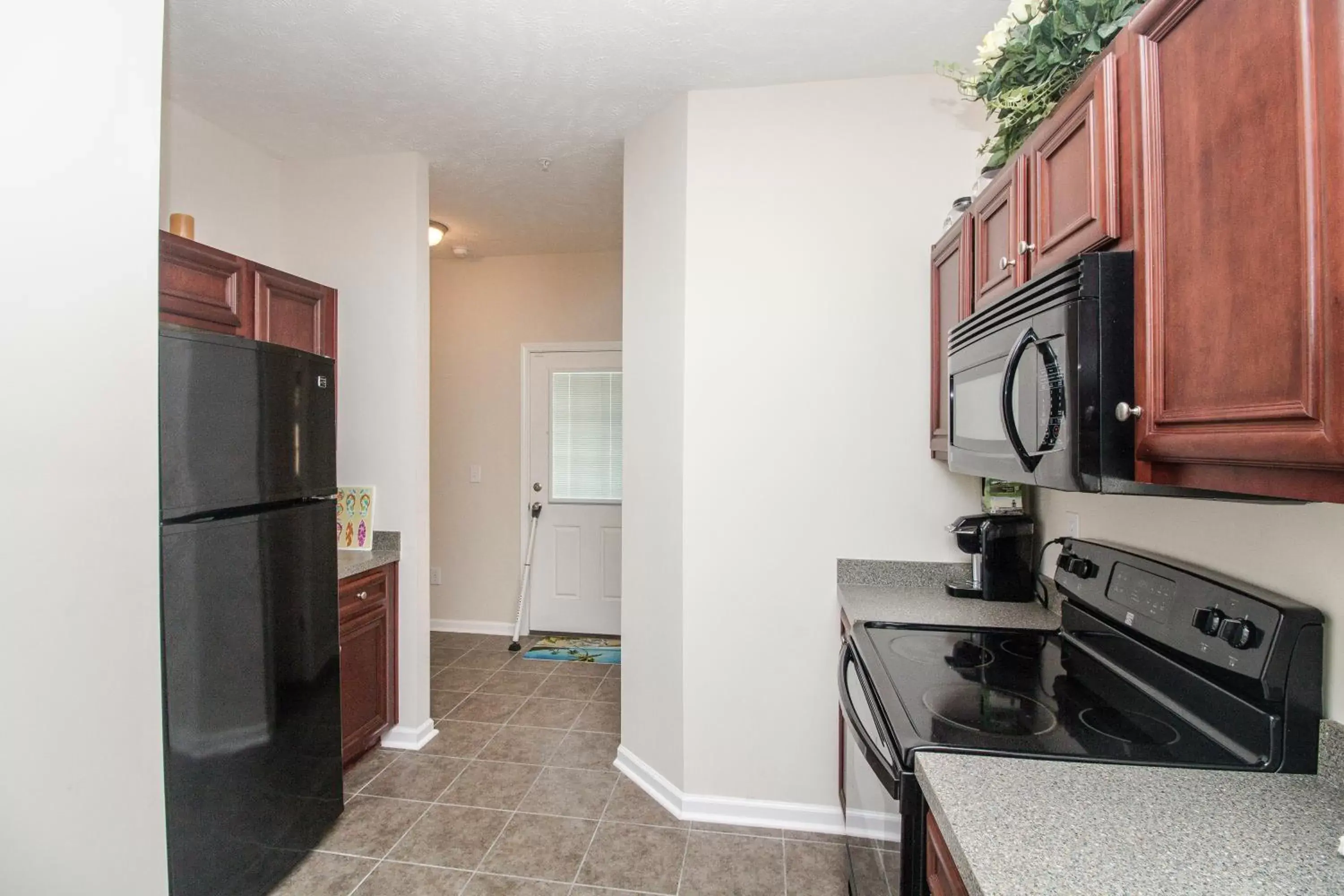 Kitchen or kitchenette, Kitchen/Kitchenette in Beach Vacation Condos South