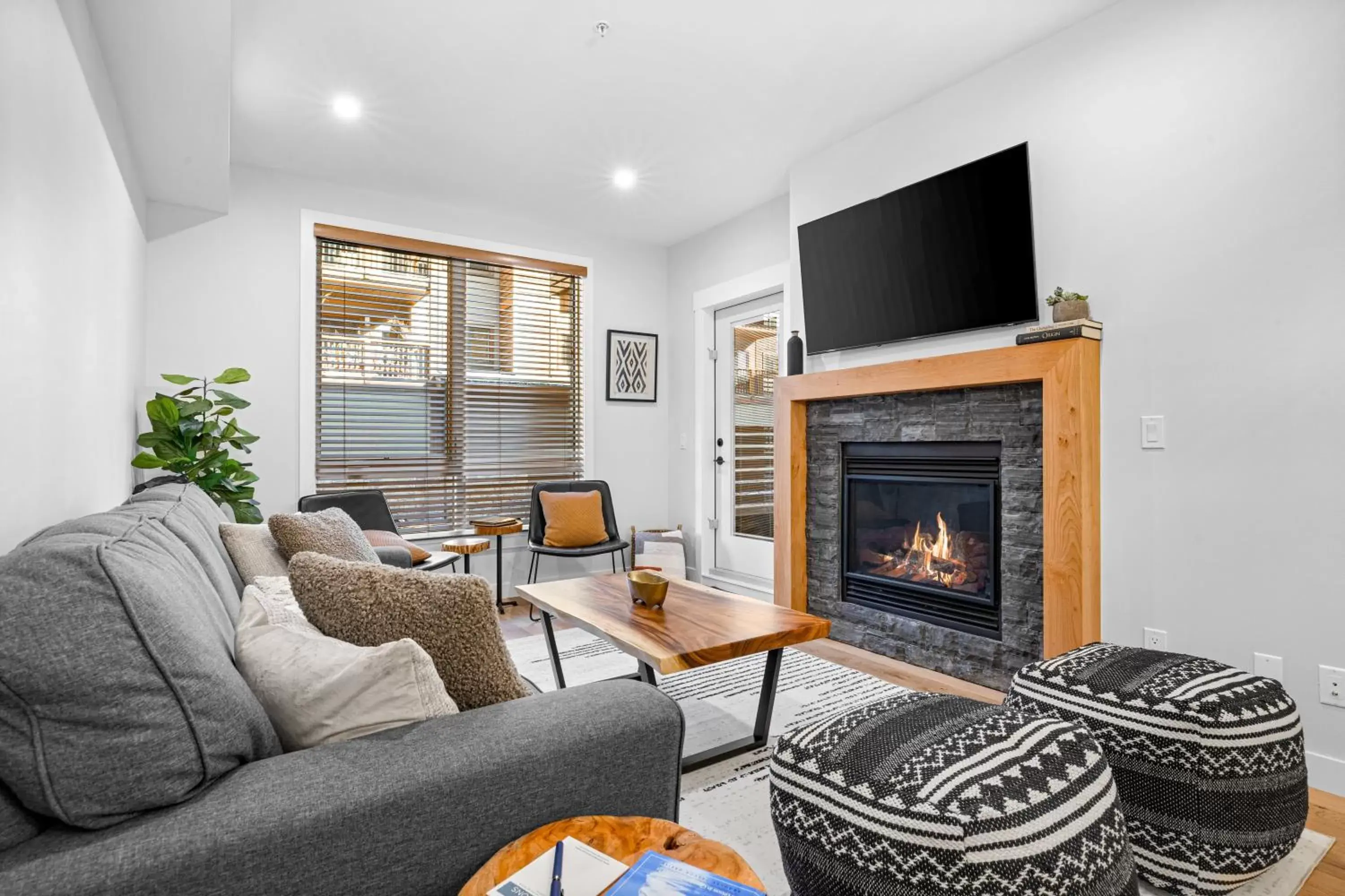 Living room, Seating Area in Tamarack Lodge by Spring Creek Vacations