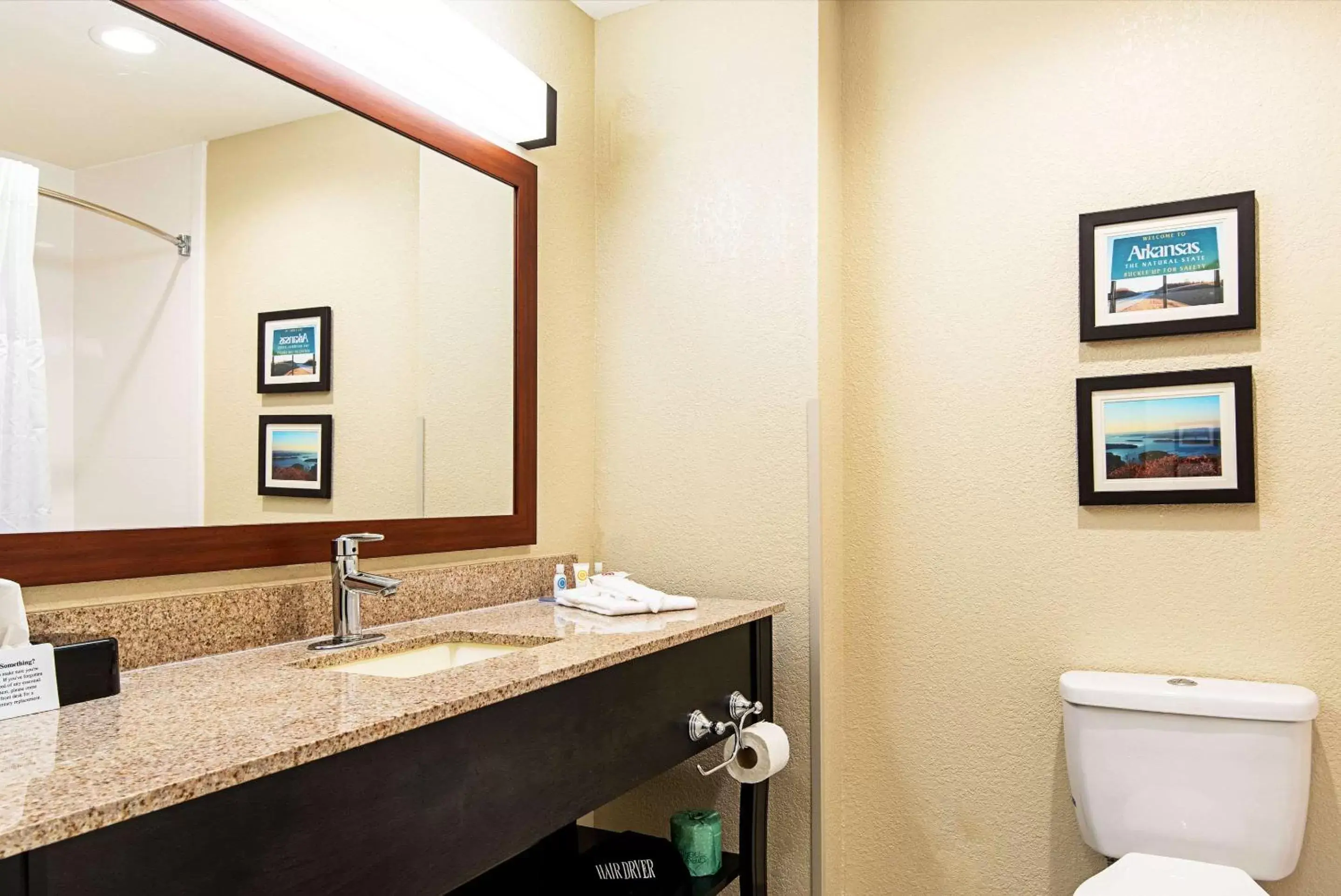 Bedroom, Bathroom in Comfort Inn & Suites Pine Bluff