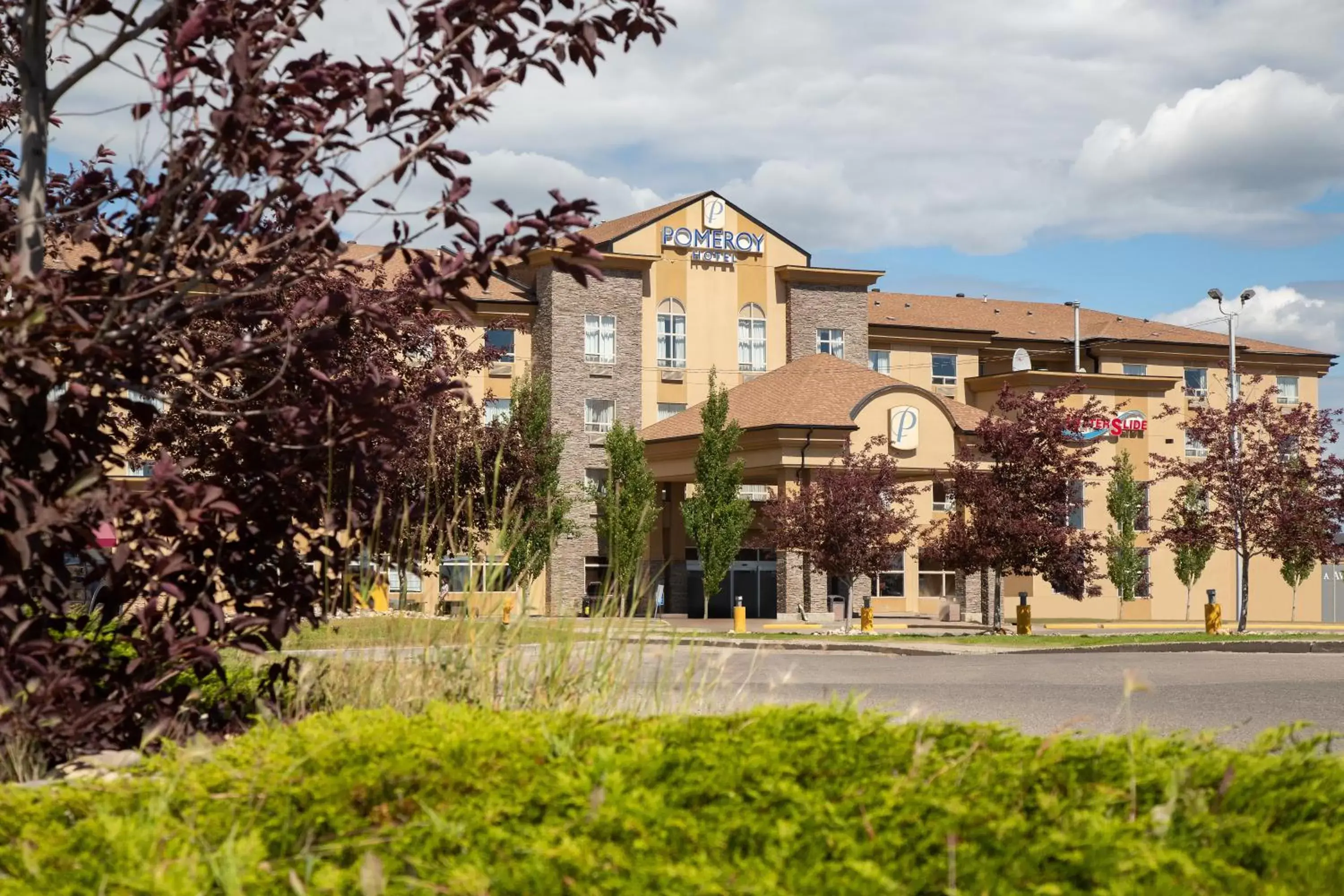 Property Building in Pomeroy Hotel Fort St. John