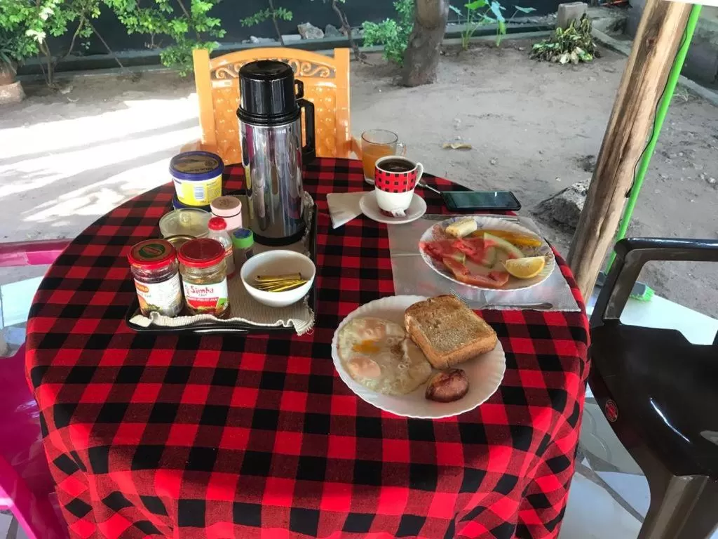 Breakfast in L&J Modern Backpackers Kinondoni
