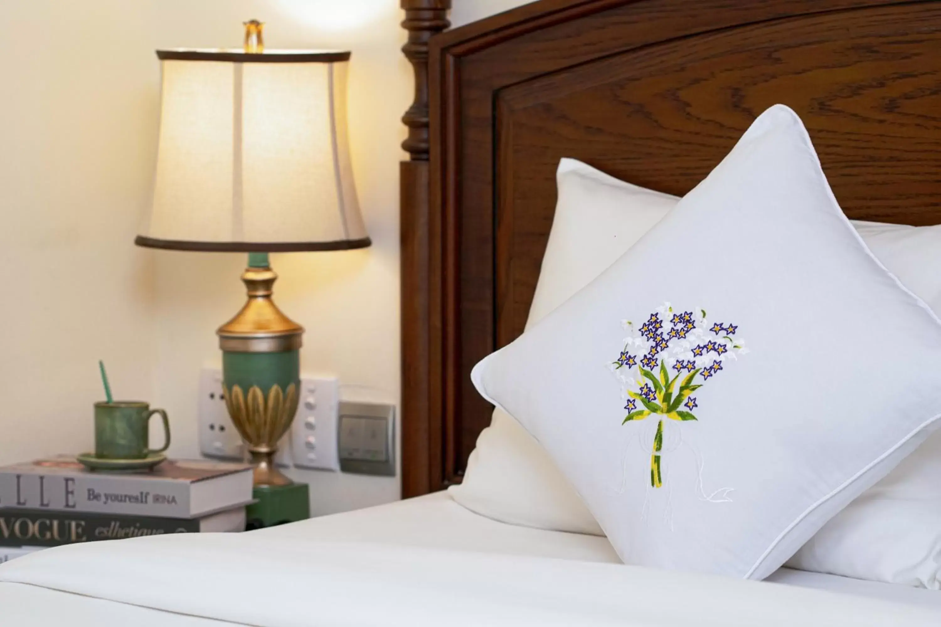 Superior Double Bed Internal Window in Alagon City Hotel & Spa Superior Double Bed Internal Window in Alagon City Hotel & Spa