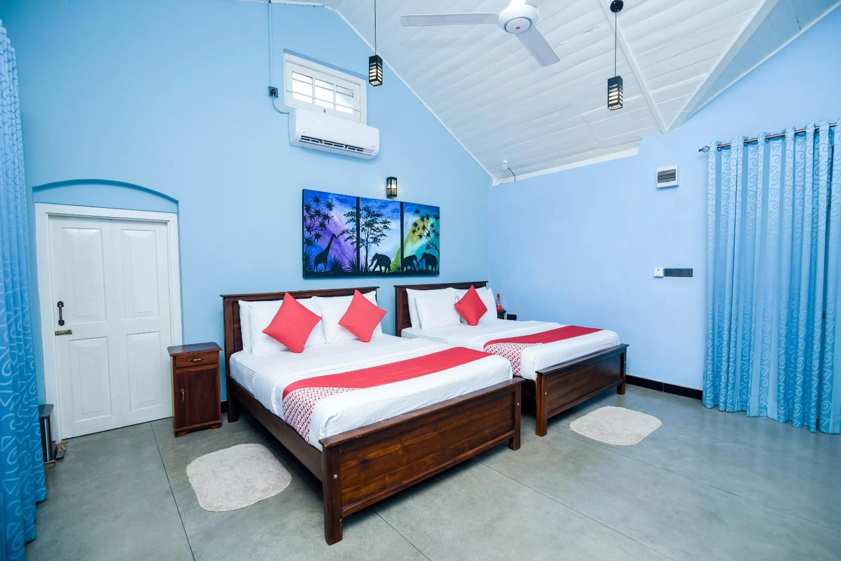 Bedroom, Bed in Man Mountain Villa