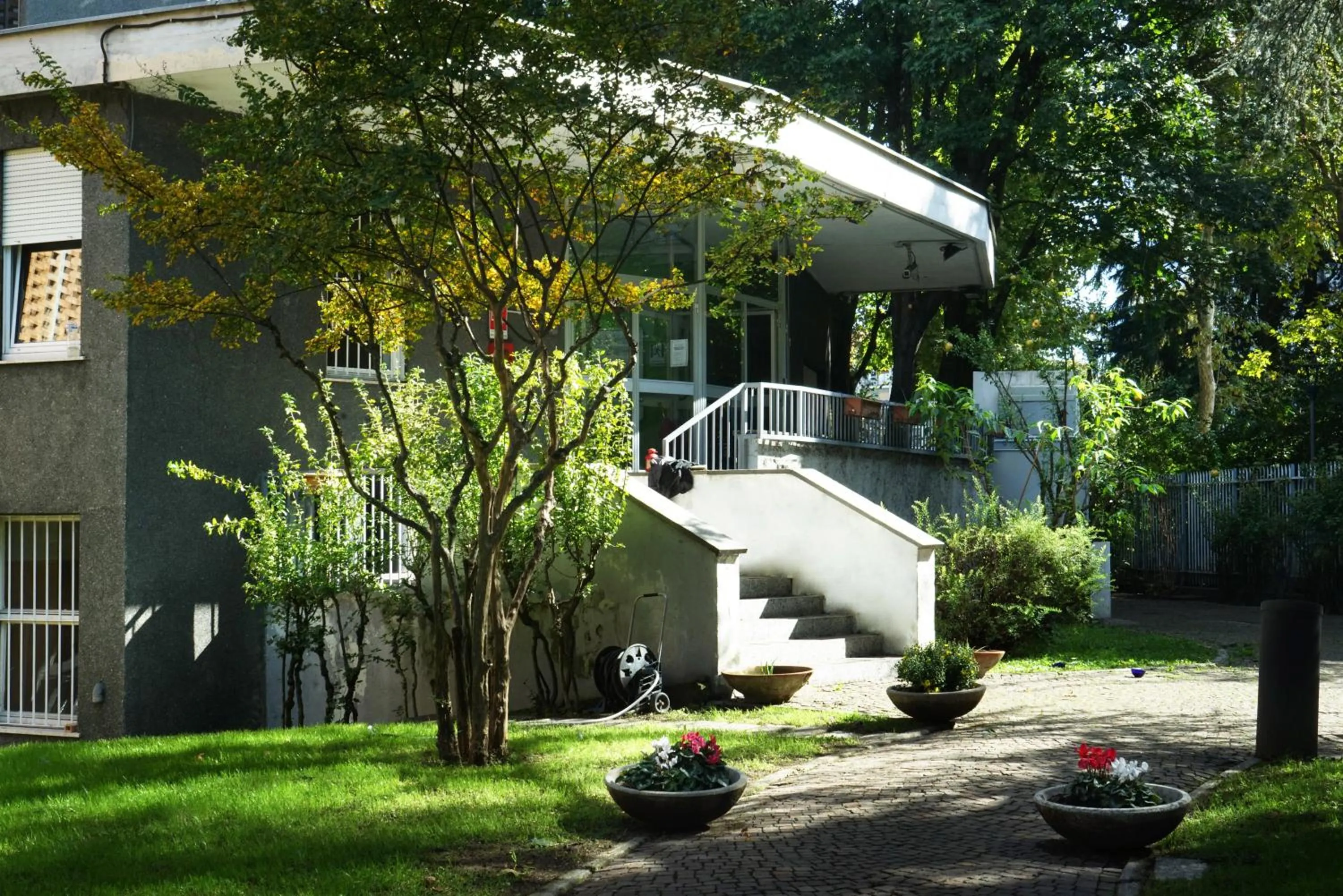 Property building in Hi! Ostello Milano