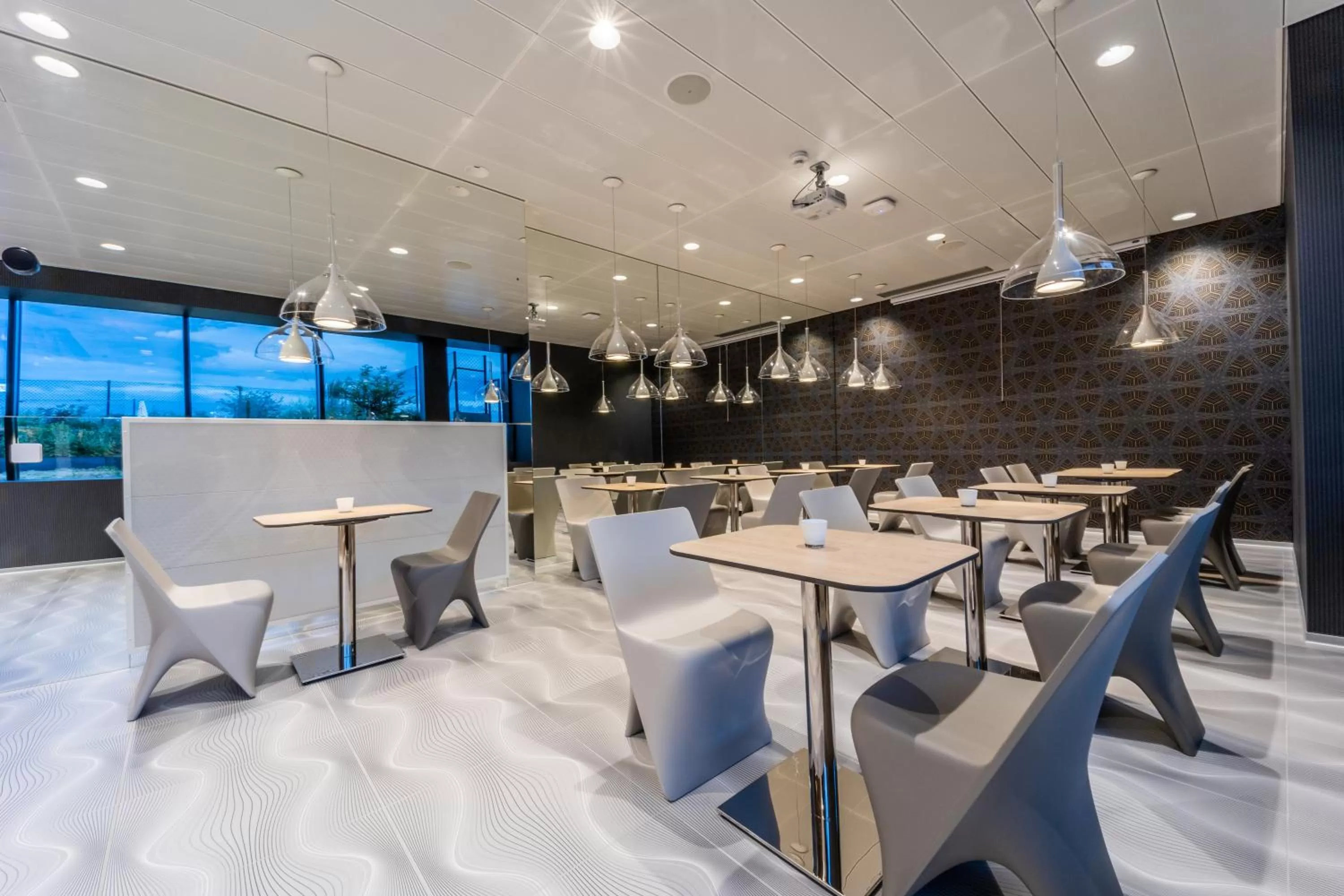 Lounge or bar in Prize by Radisson, Bern City