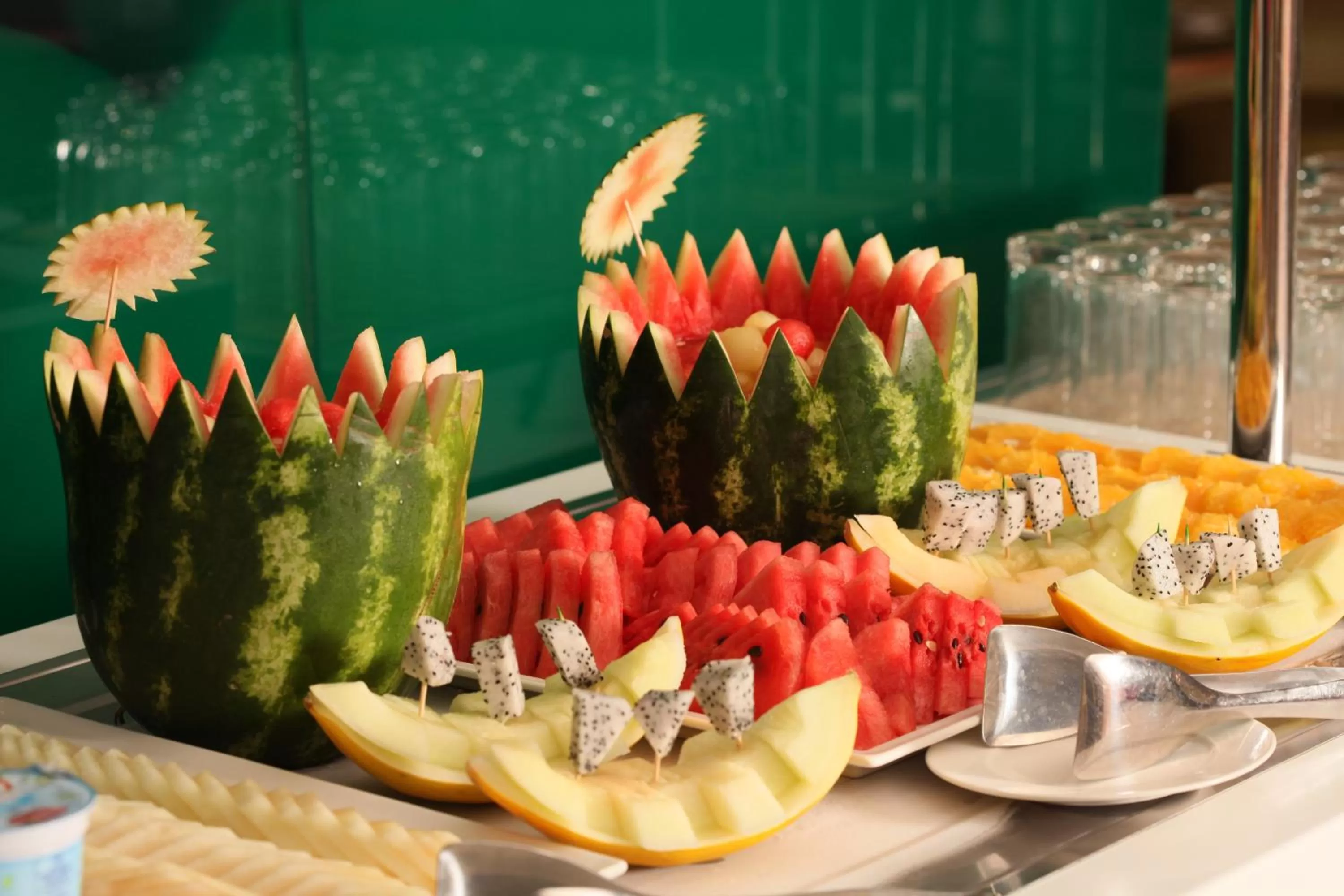 Food and drinks in Al Khoory Executive Hotel, Al Wasl