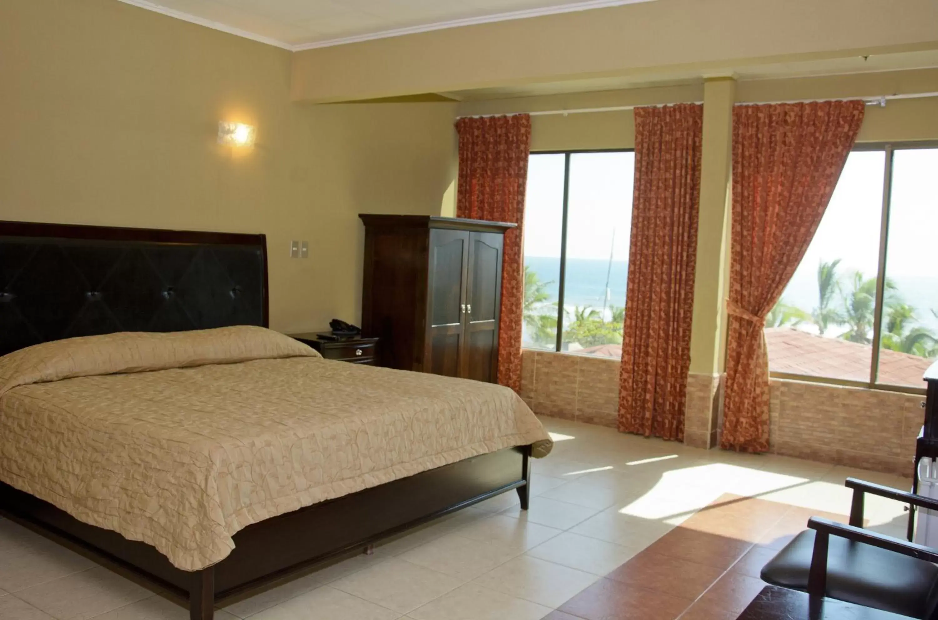 Photo of the whole room, Bed in Balcon del Mar Beach Front Hotel